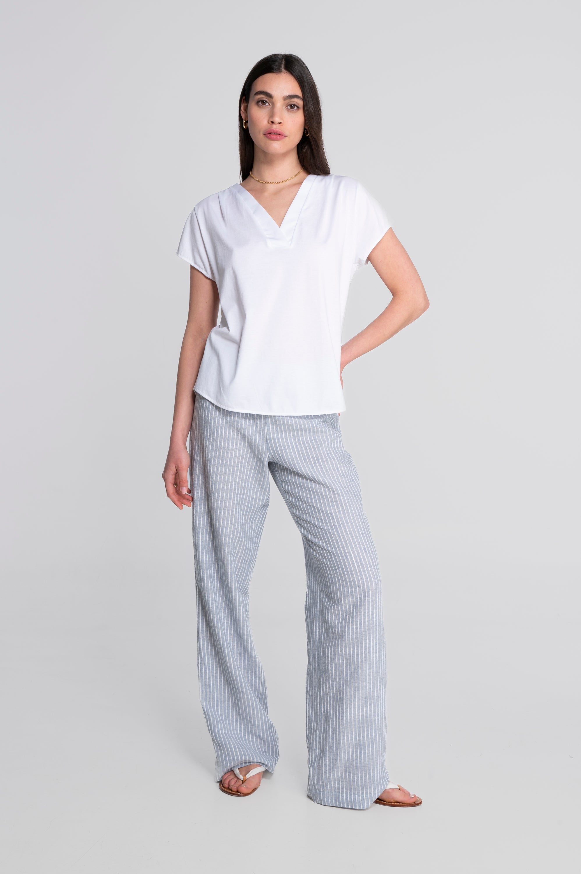 V neck flared T-shirt in jersey cotton 407