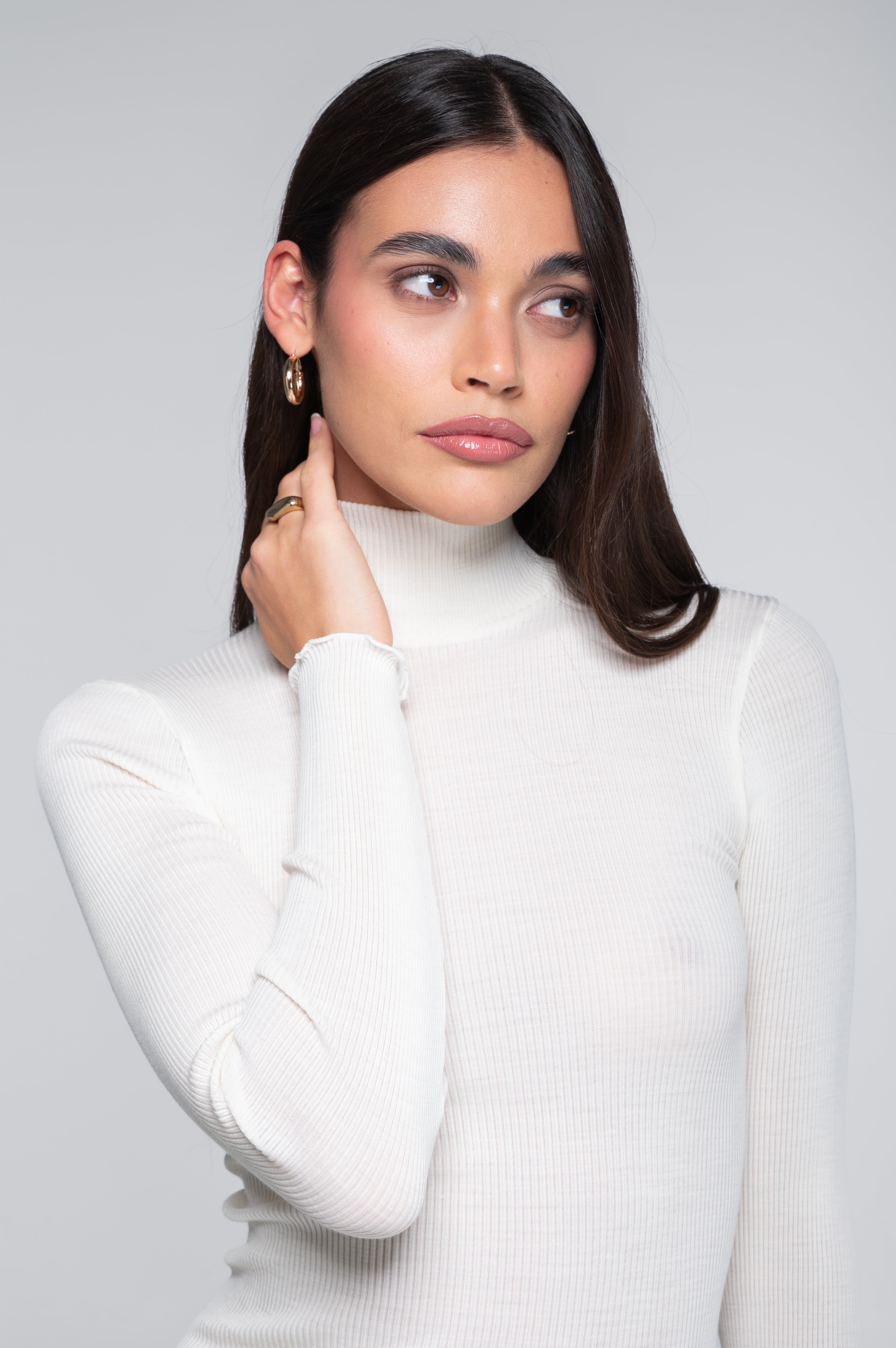 Maglia a maniche lunghe in lana e seta con collo alto 3429