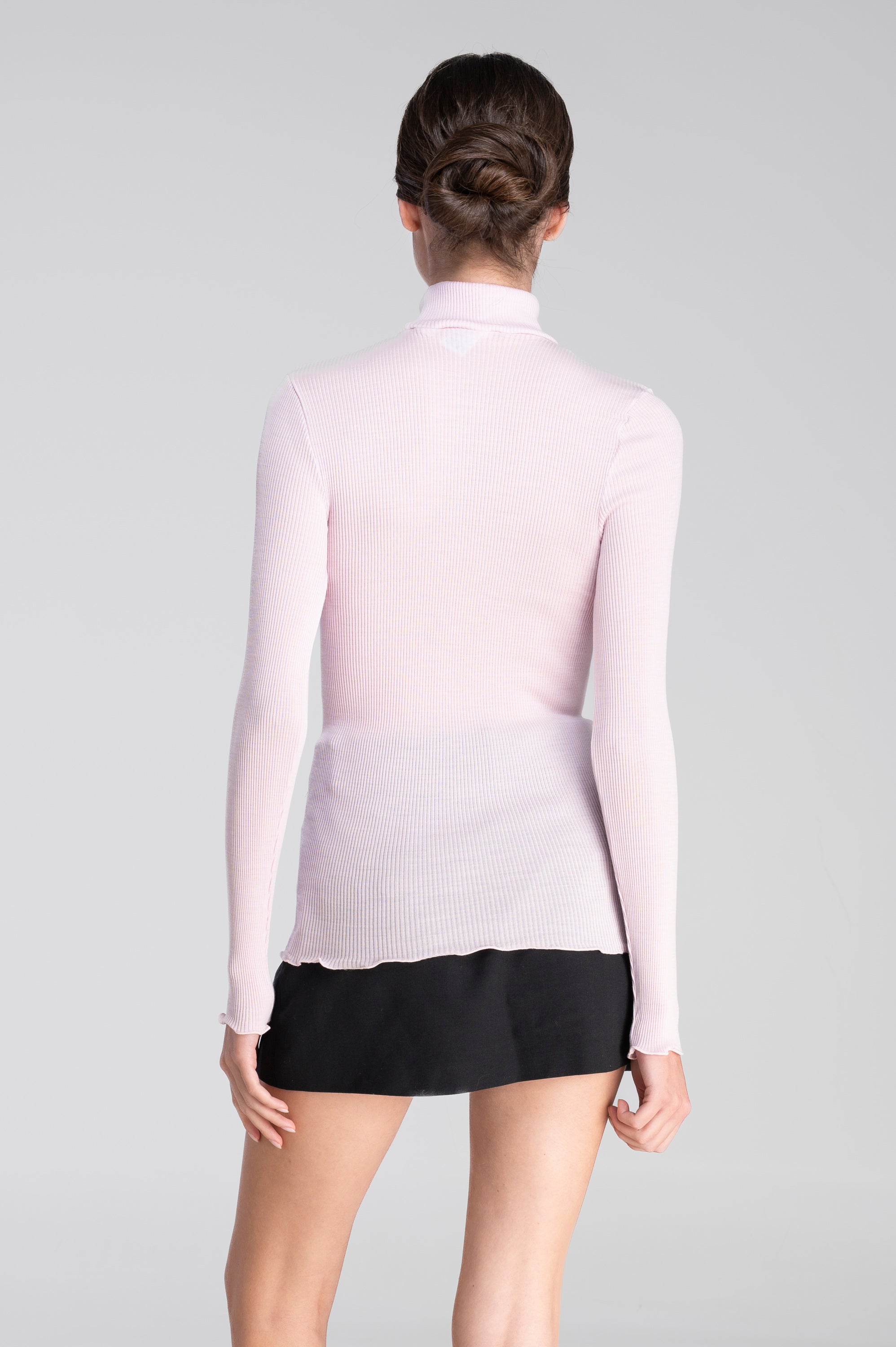 Pull à col montant à manches longues en laine et soie 3429