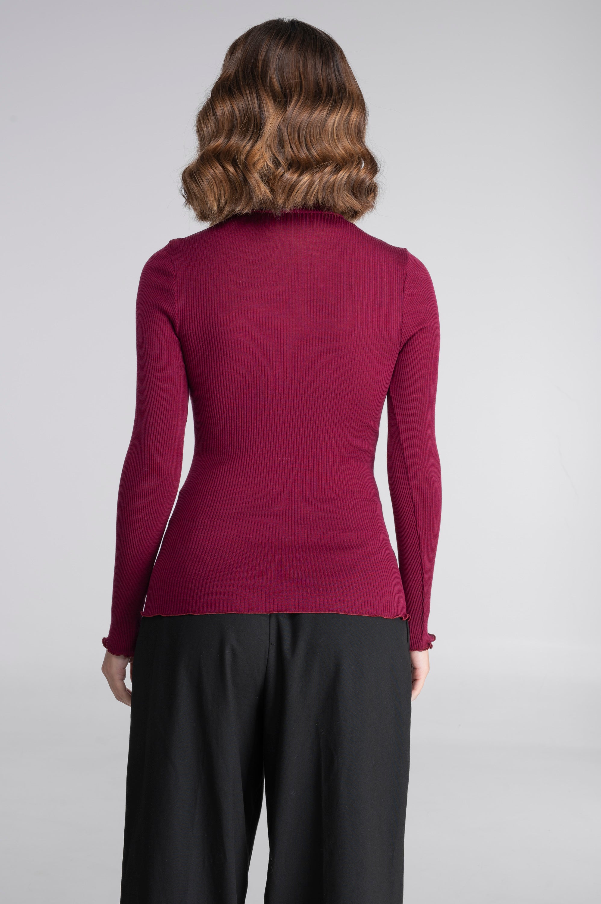 Pull à col montant à manches longues en laine et soie 3429