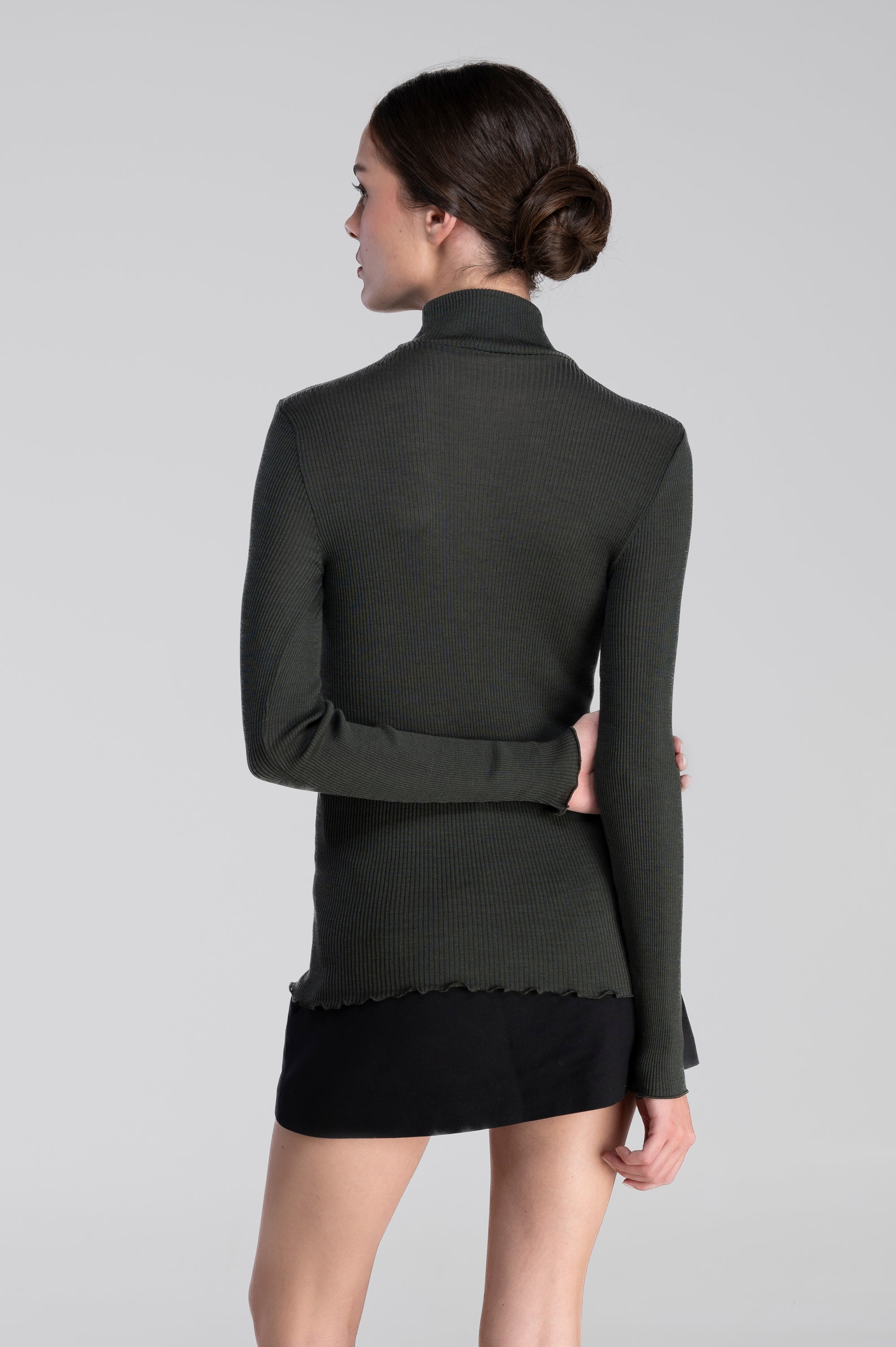 Pull à col montant à manches longues en laine et soie 3429