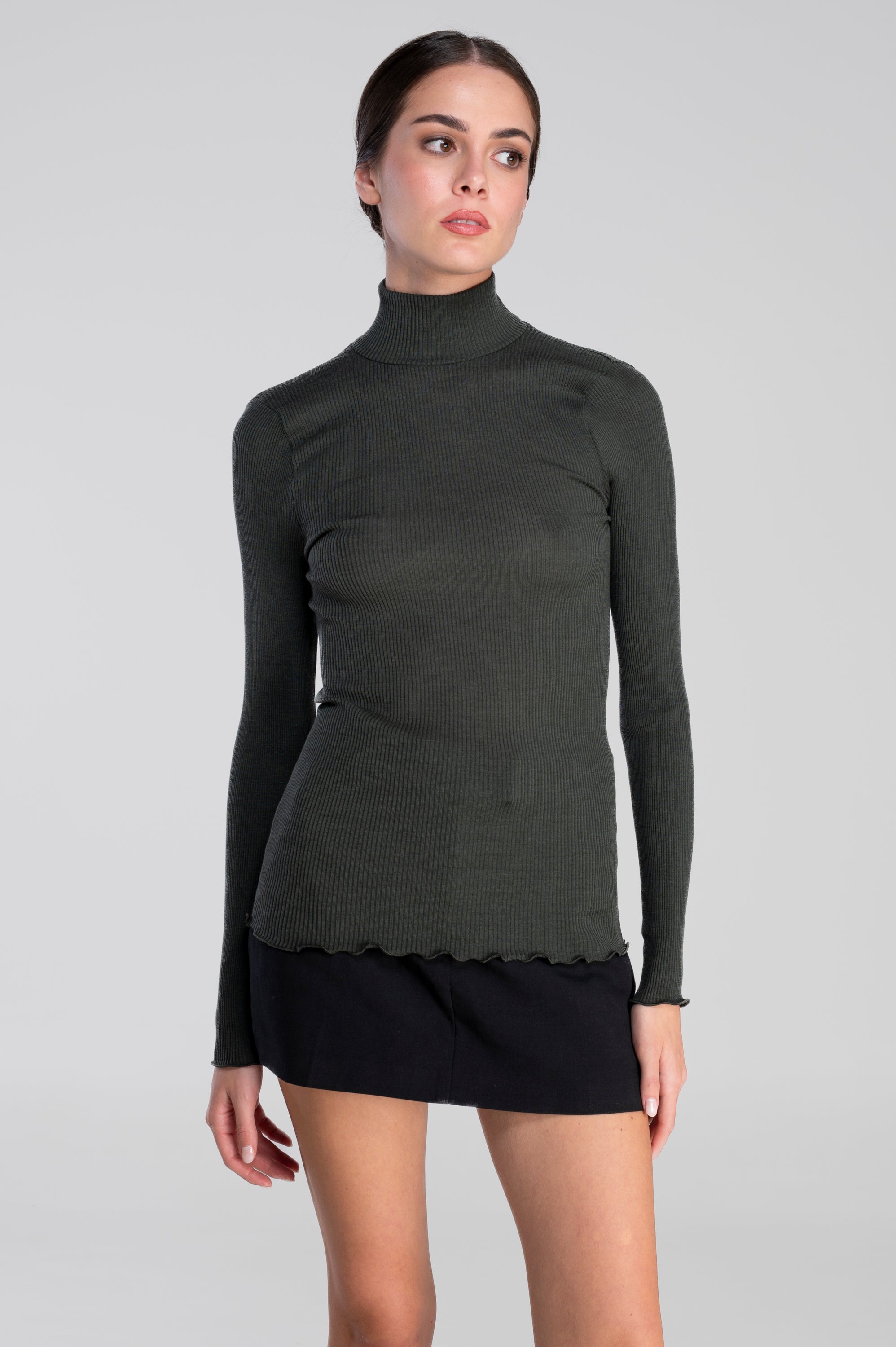 Pull à col montant à manches longues en laine et soie 3429