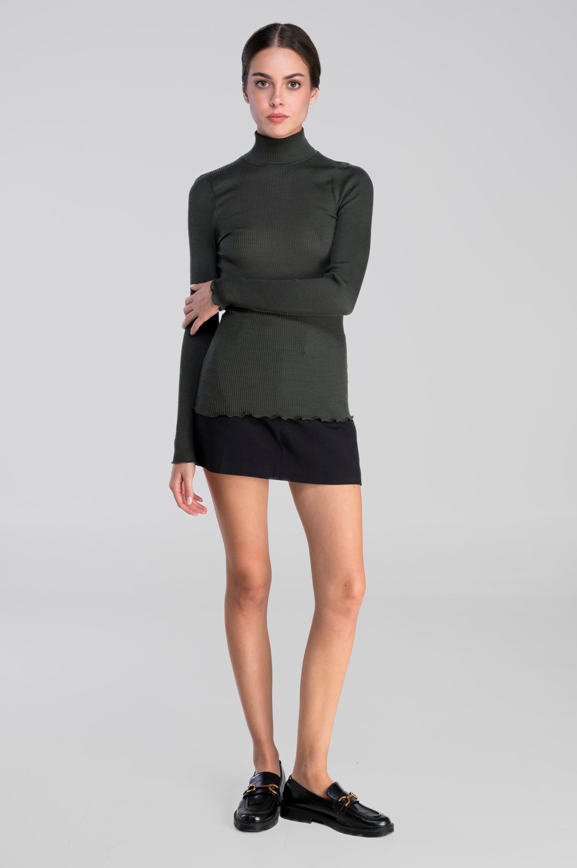 Pull à col montant à manches longues en laine et soie 3429