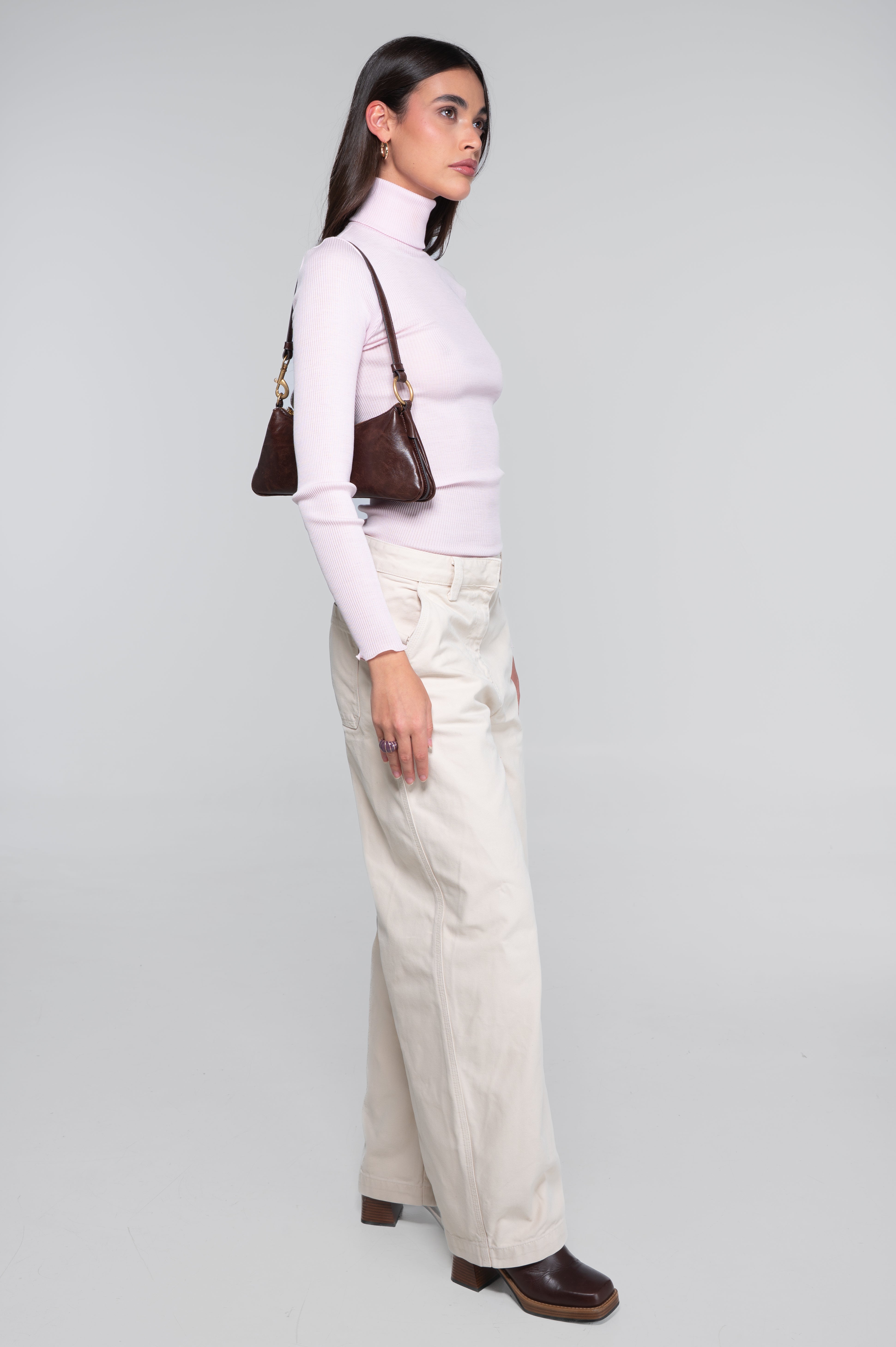 Maglia a collo alto in lana e seta a maniche lunghe 3438