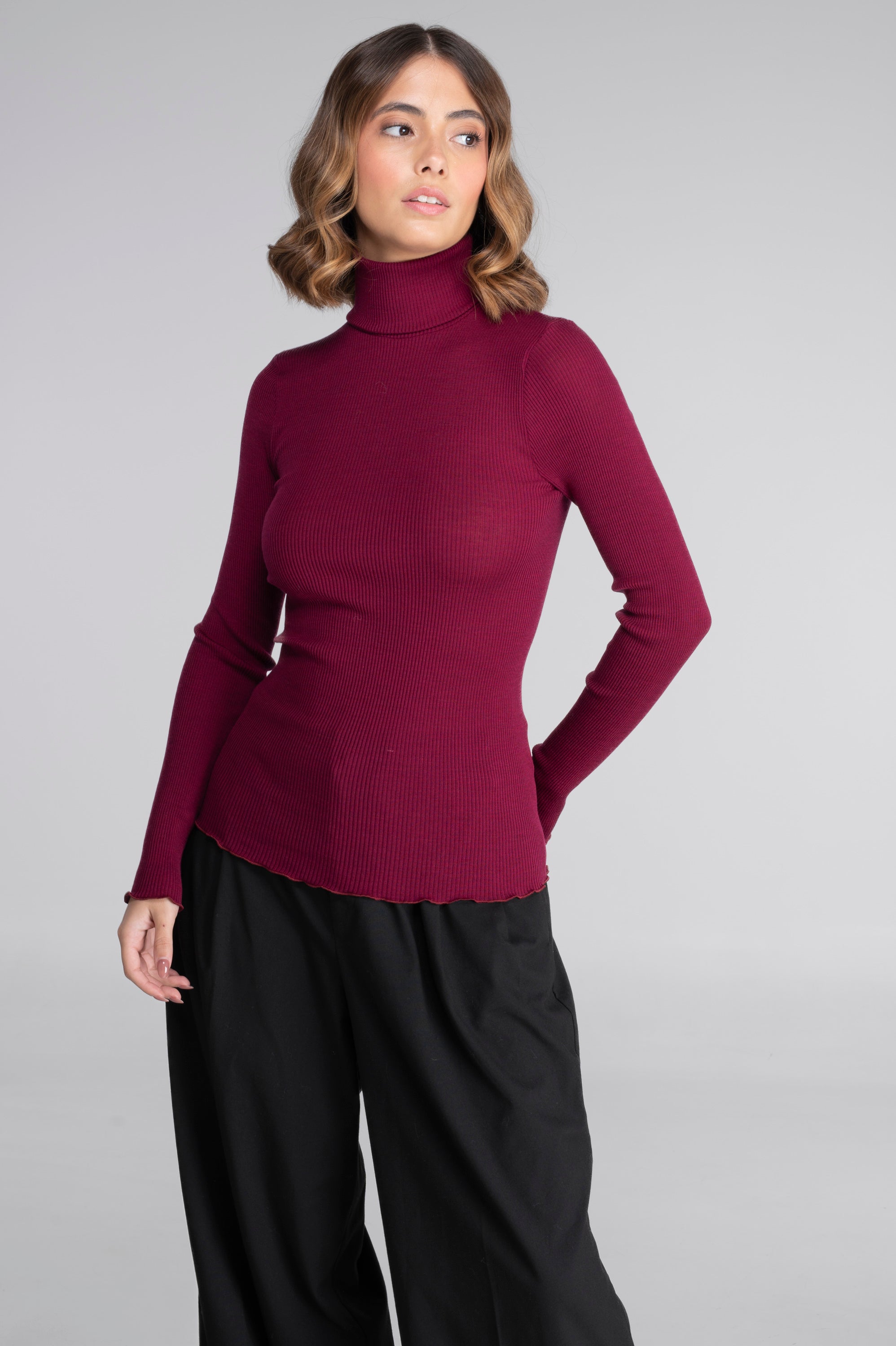 Pull à col roulé en laine et soie 3438