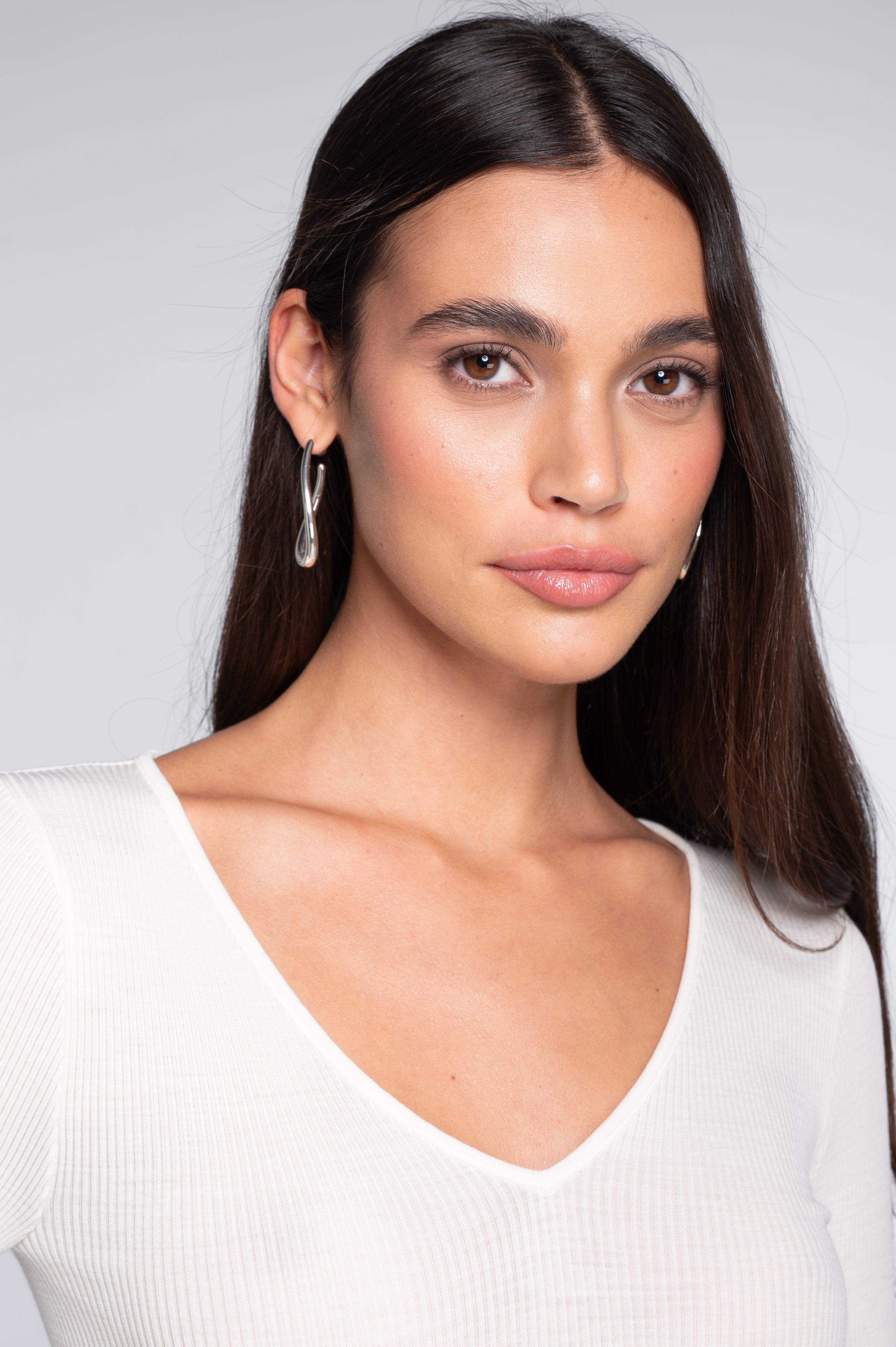 Haut à manches longues et col en V en laine et soie 3486