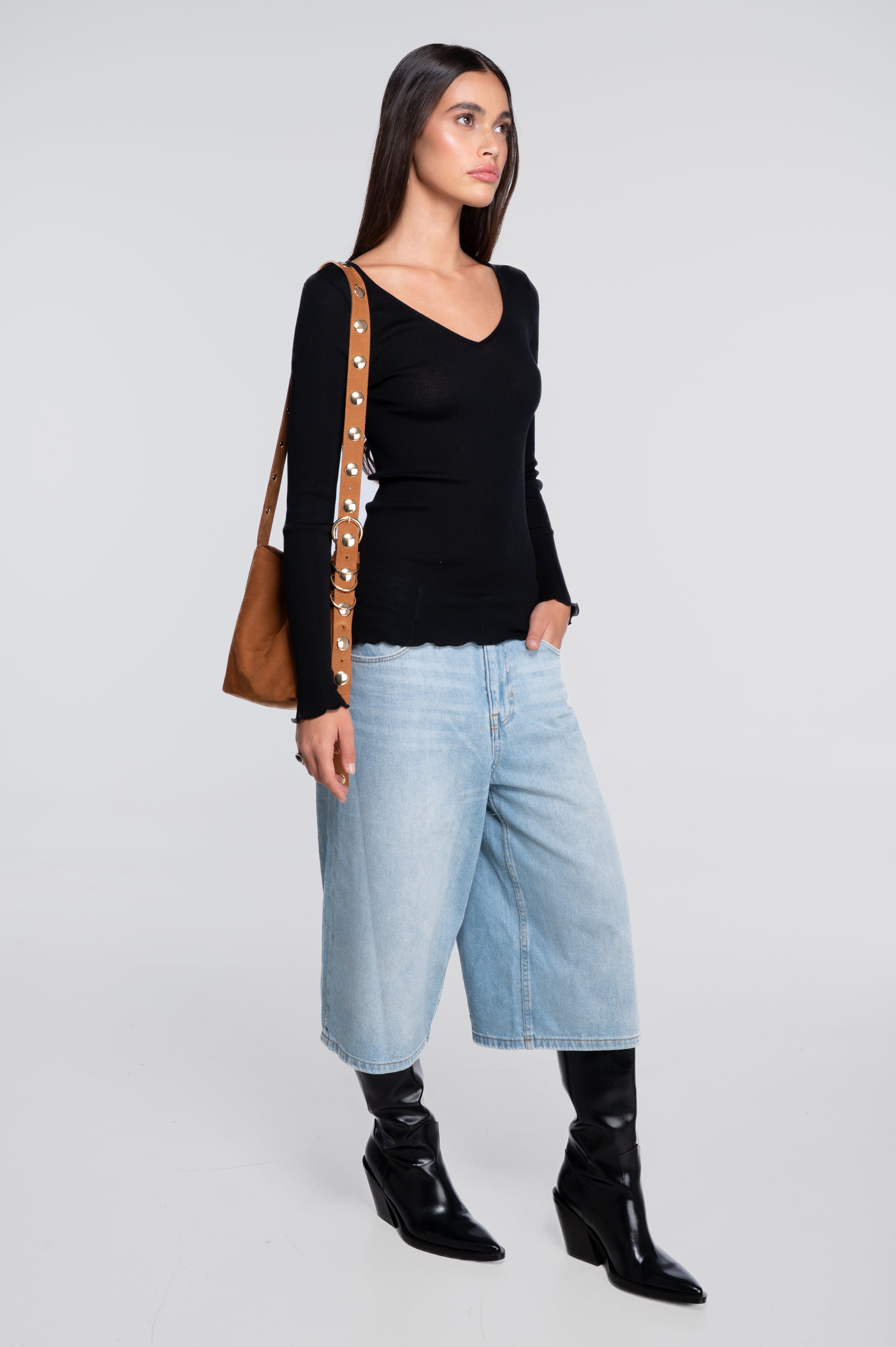 Haut à manches longues et col en V en laine et soie 3486