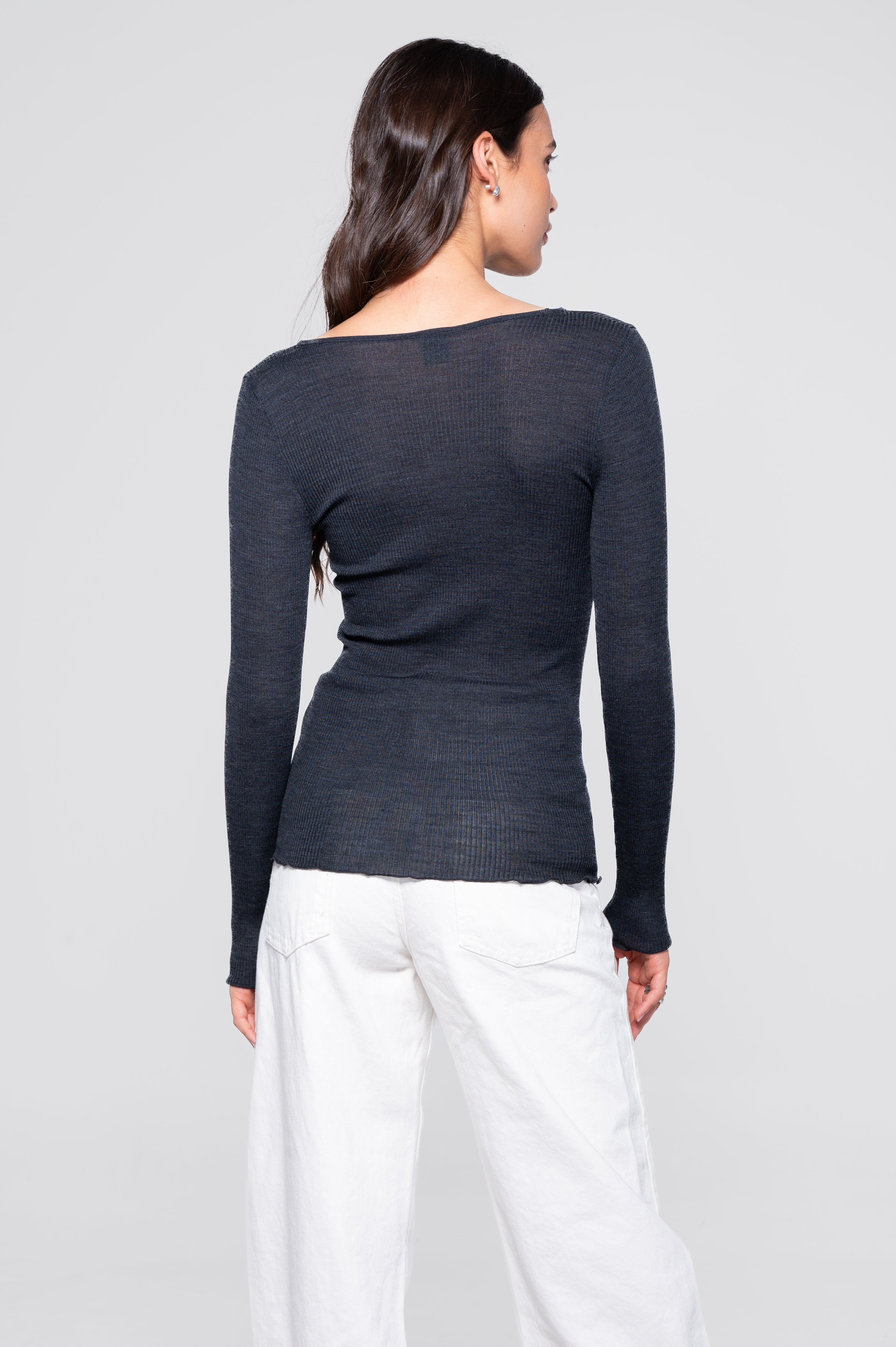 Wool and silk long sleeves V neck shirt 3486