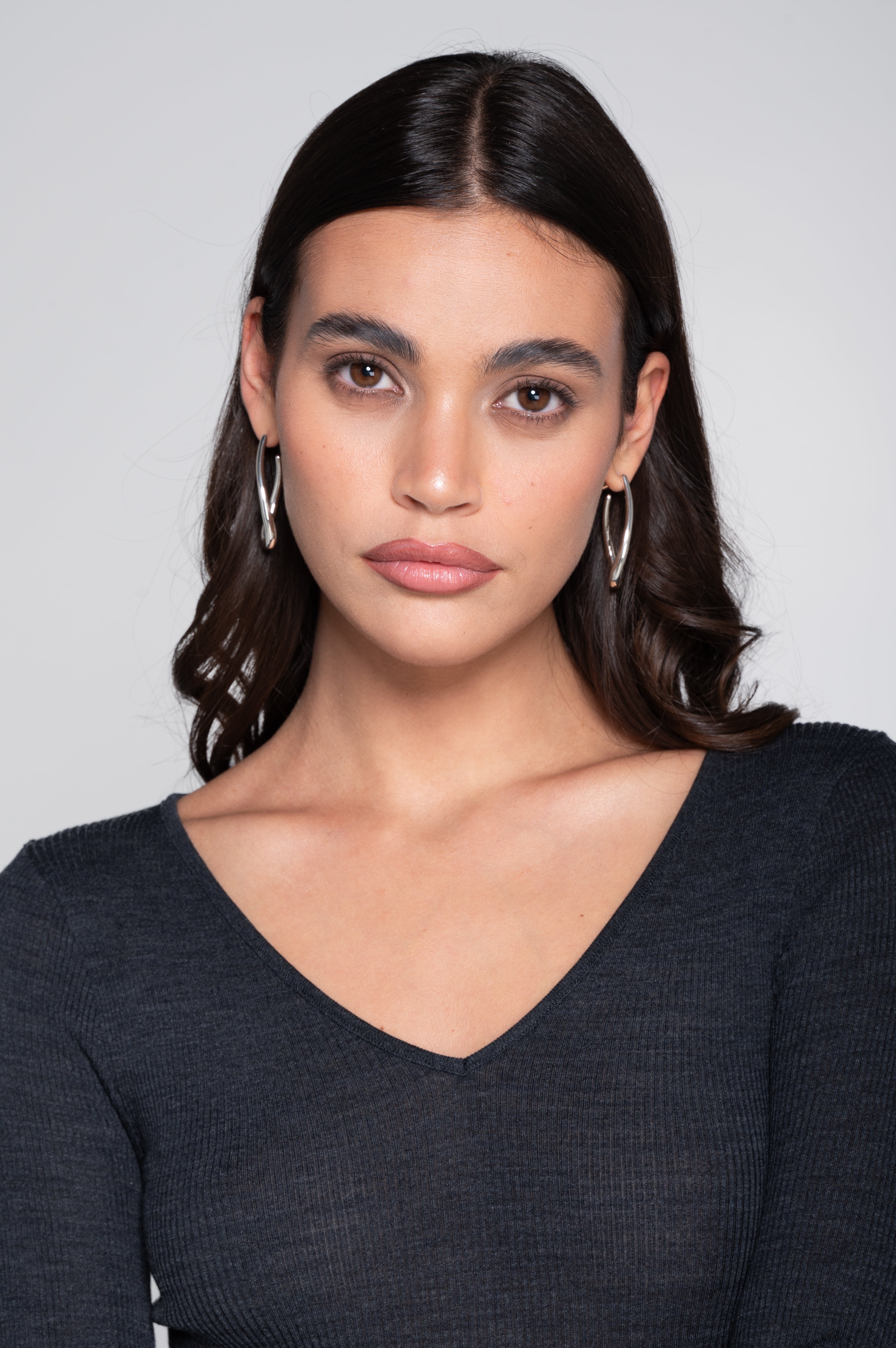 Haut à manches longues et col en V en laine et soie 3486