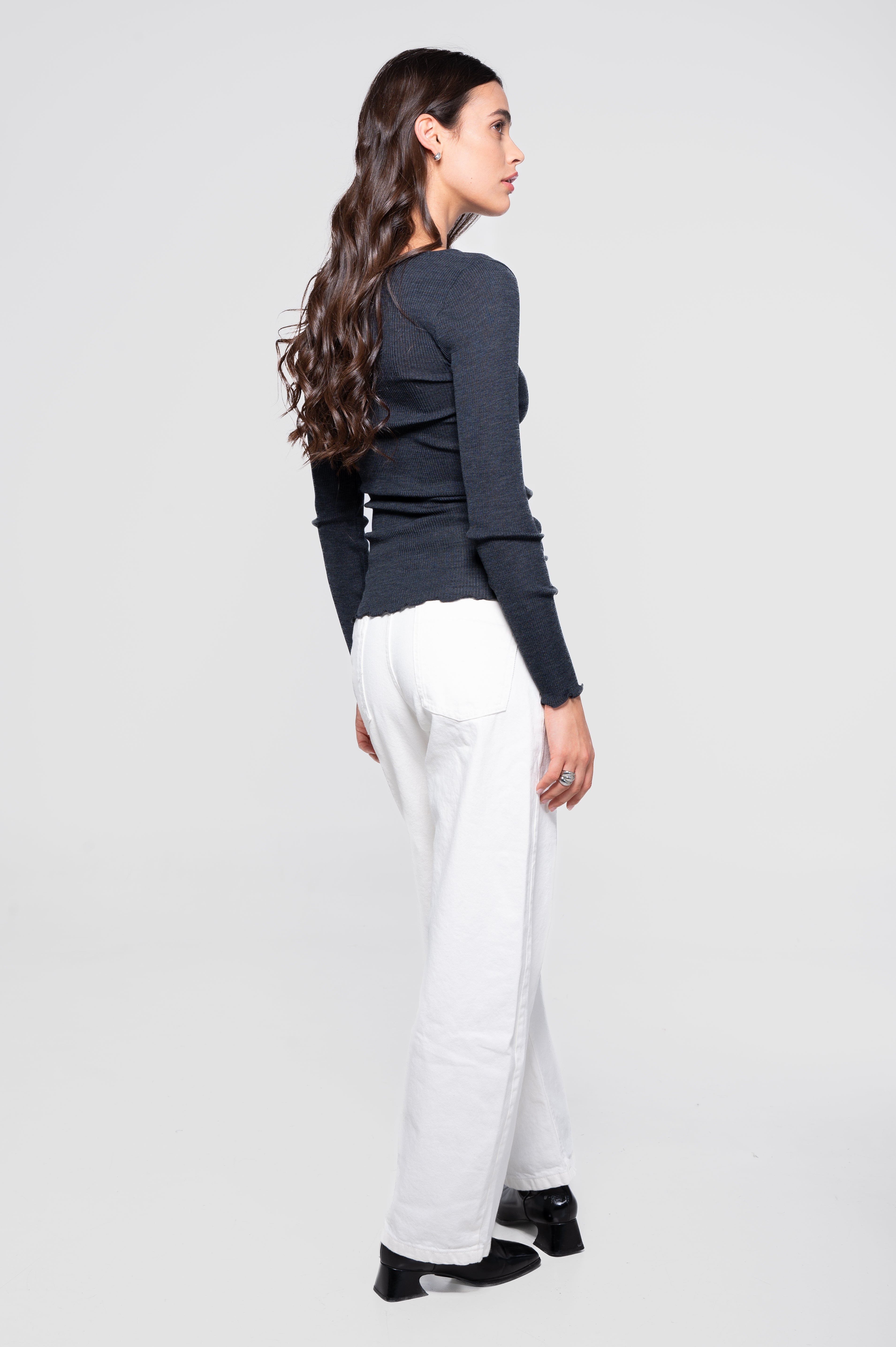 Wool and silk long sleeves V neck shirt 3486