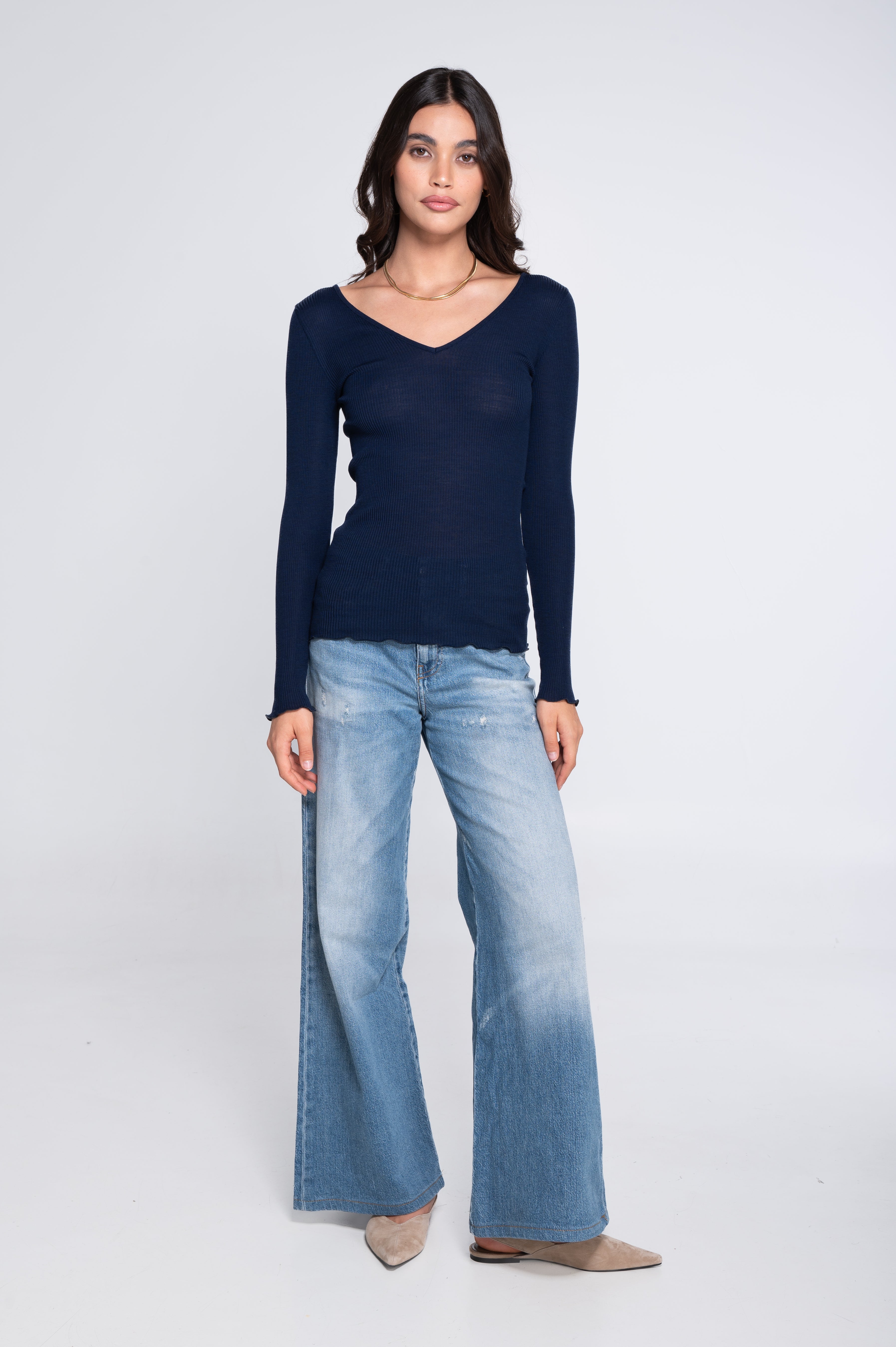 Haut à manches longues et col en V en laine et soie 3486