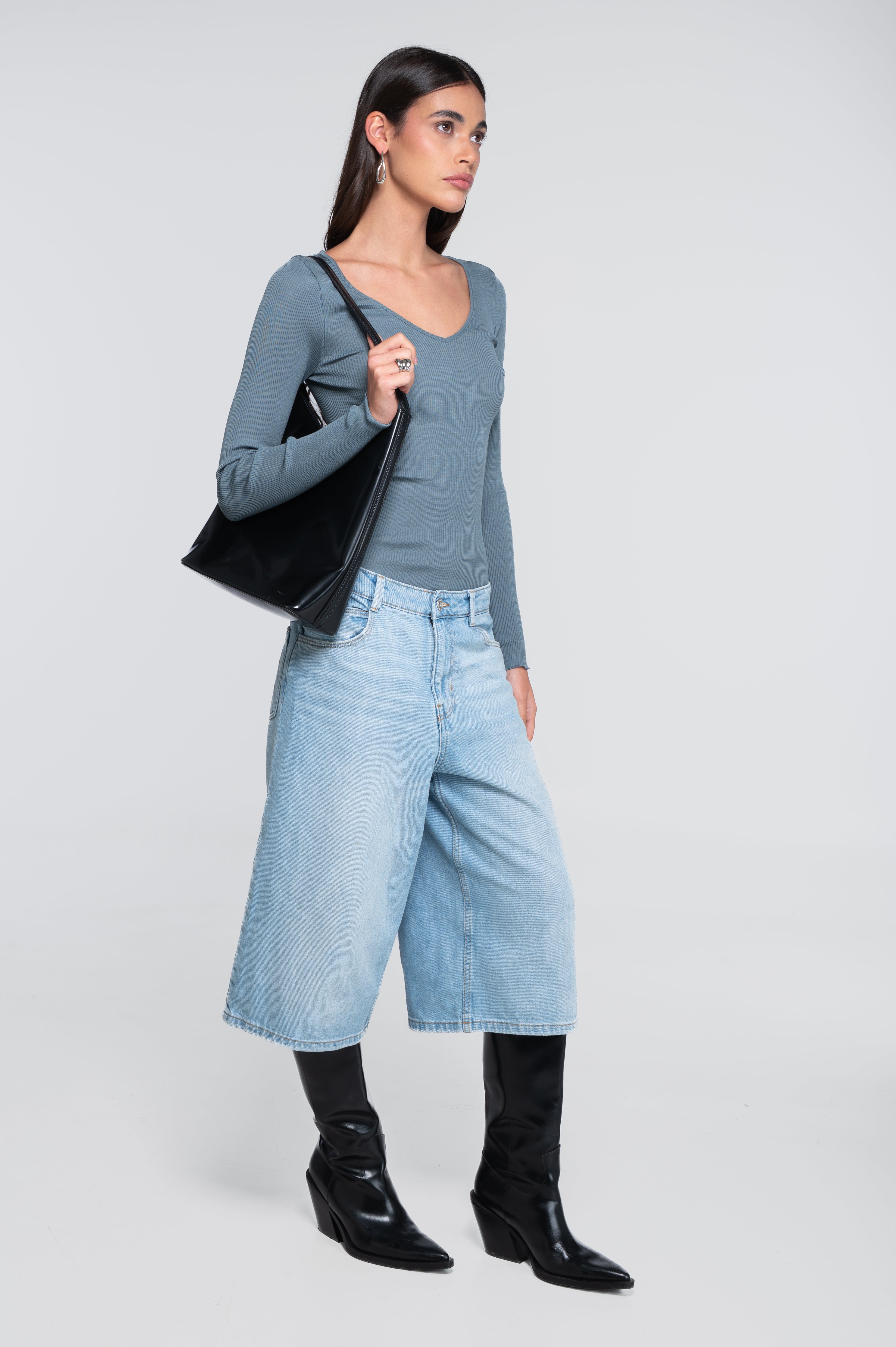 Wool and silk long sleeves V neck shirt 3486