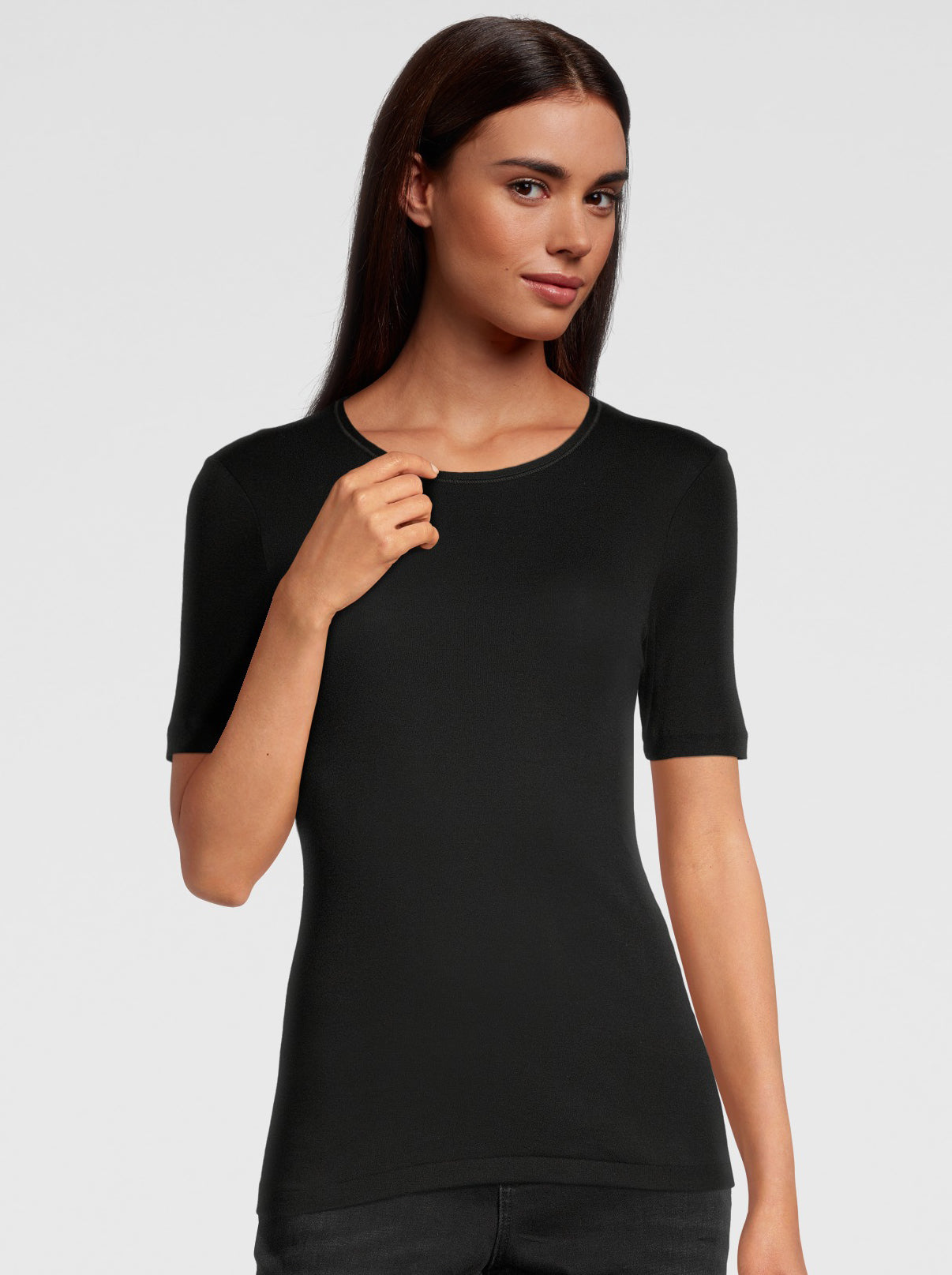 Black T-shirt made of pure Egyptian Makò cotton