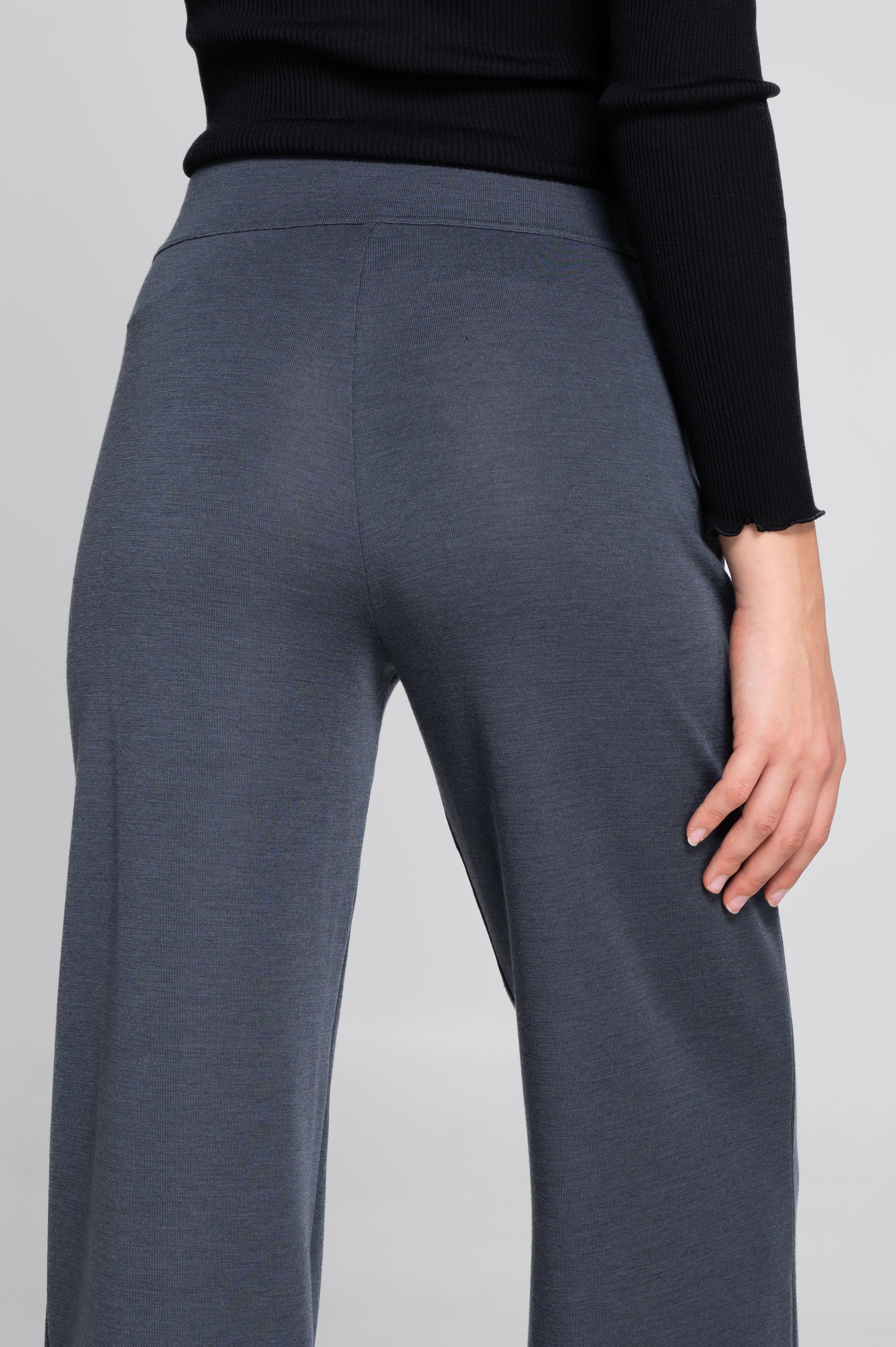 Wide-leg wool and silk trousers 5681