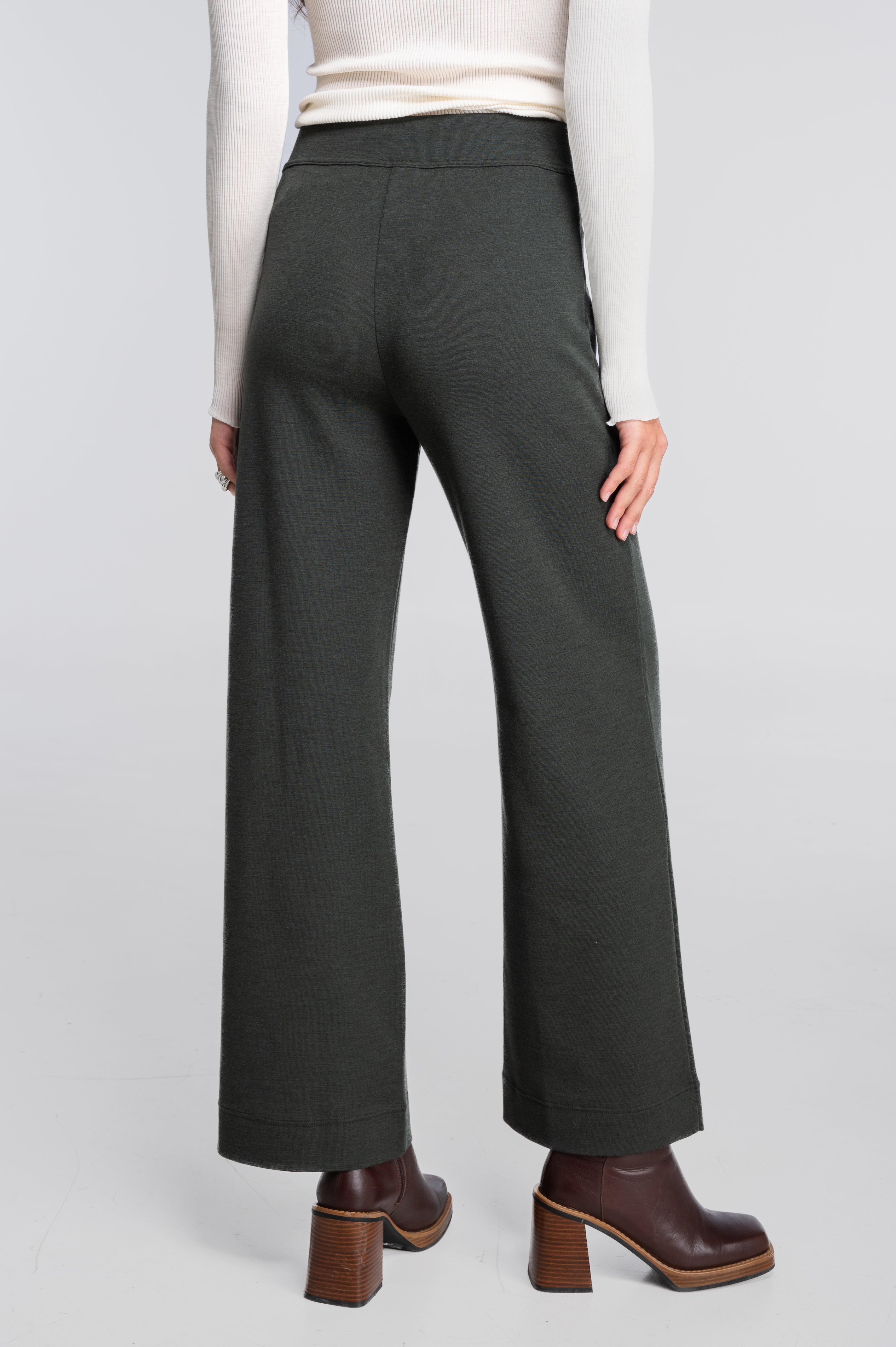 Wide-leg wool and silk trousers 5681