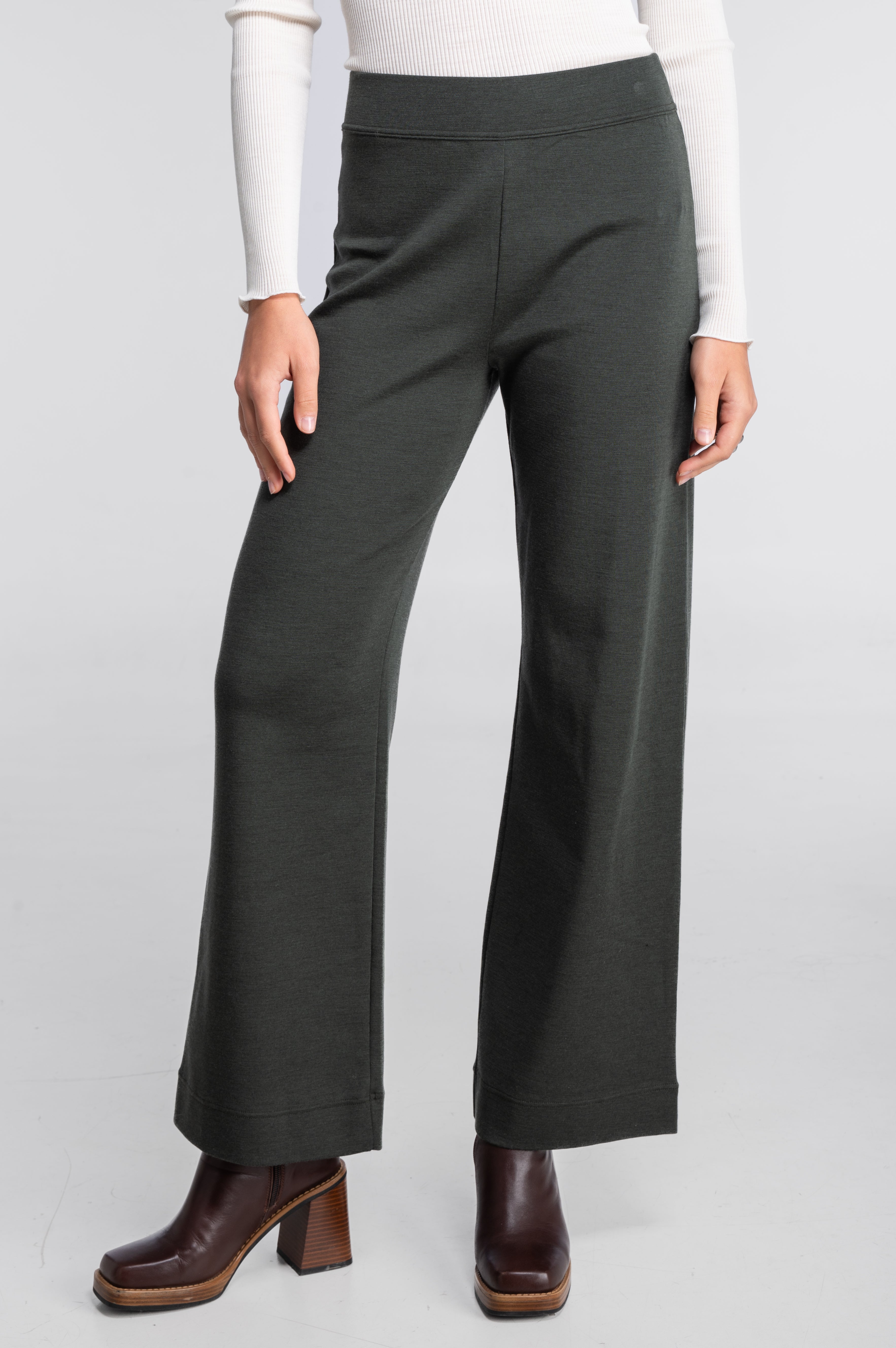 Wide-leg wool and silk trousers 5681
