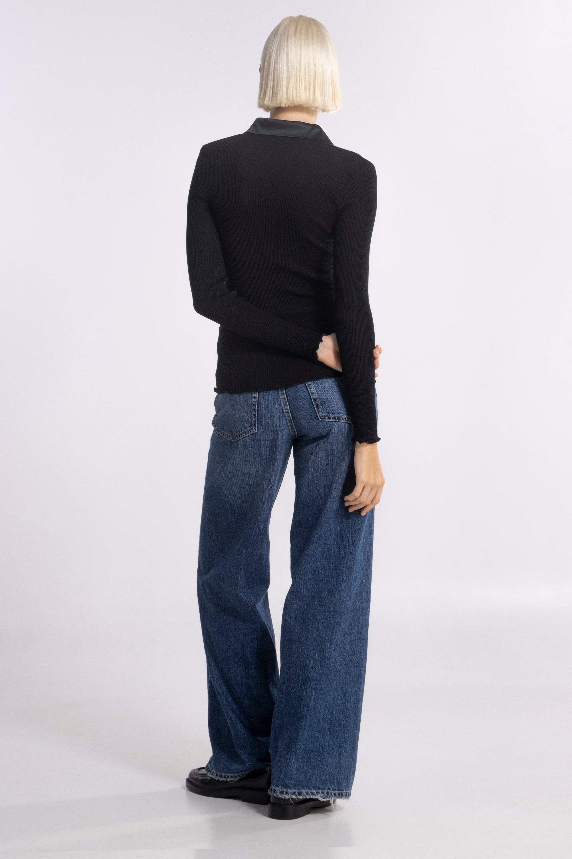 Chemise à manches longues en laine et soie avec ouverture en satin 6350