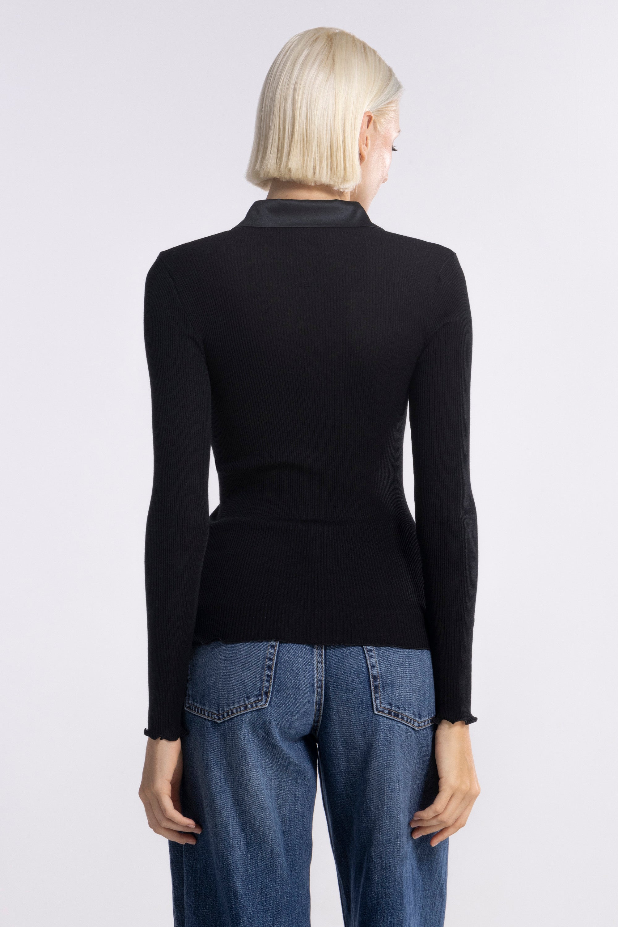 Chemise à manches longues en laine et soie avec ouverture en satin 6350