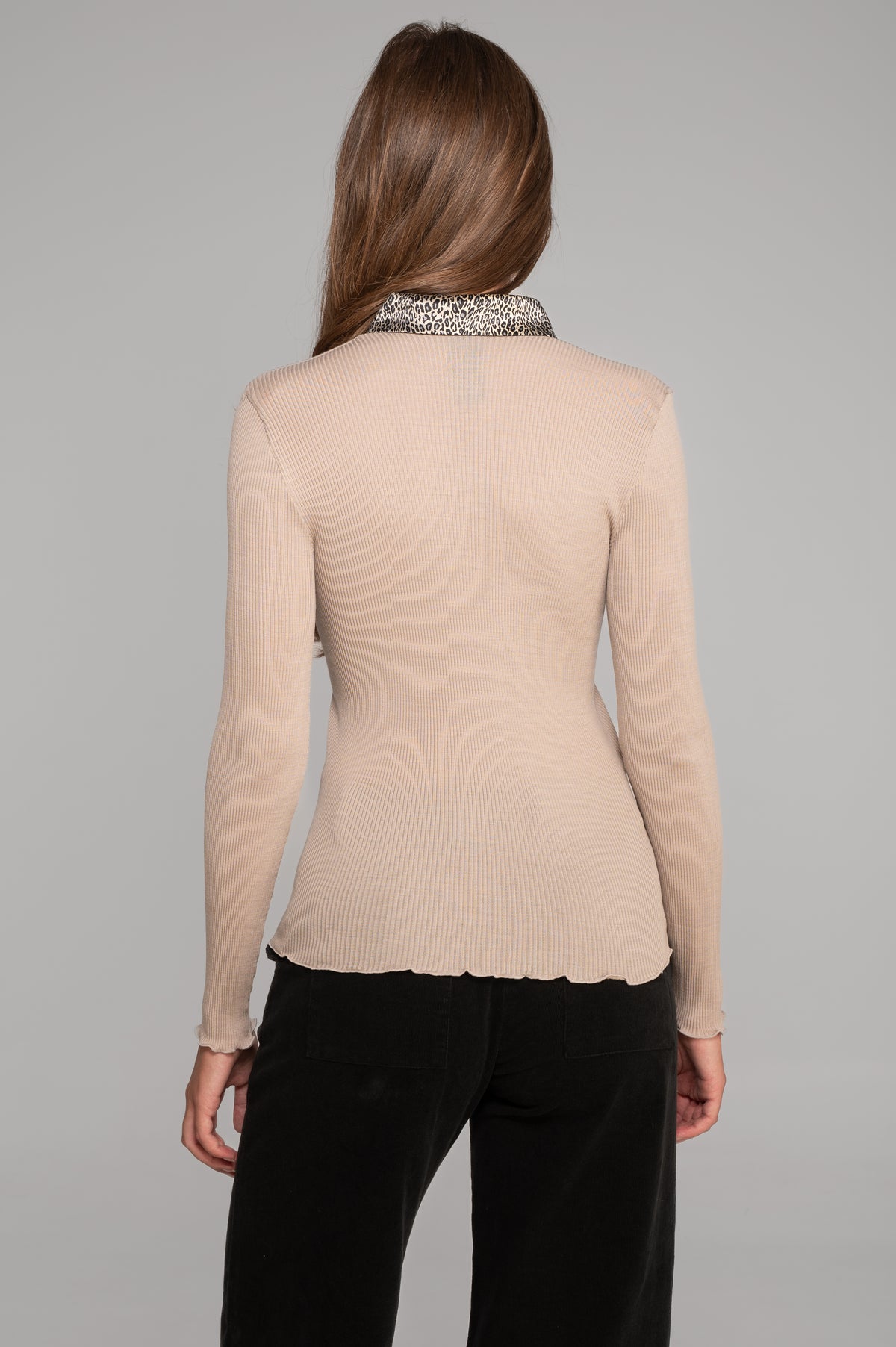 Wool and silk long sleeves shirt with satin details 6350