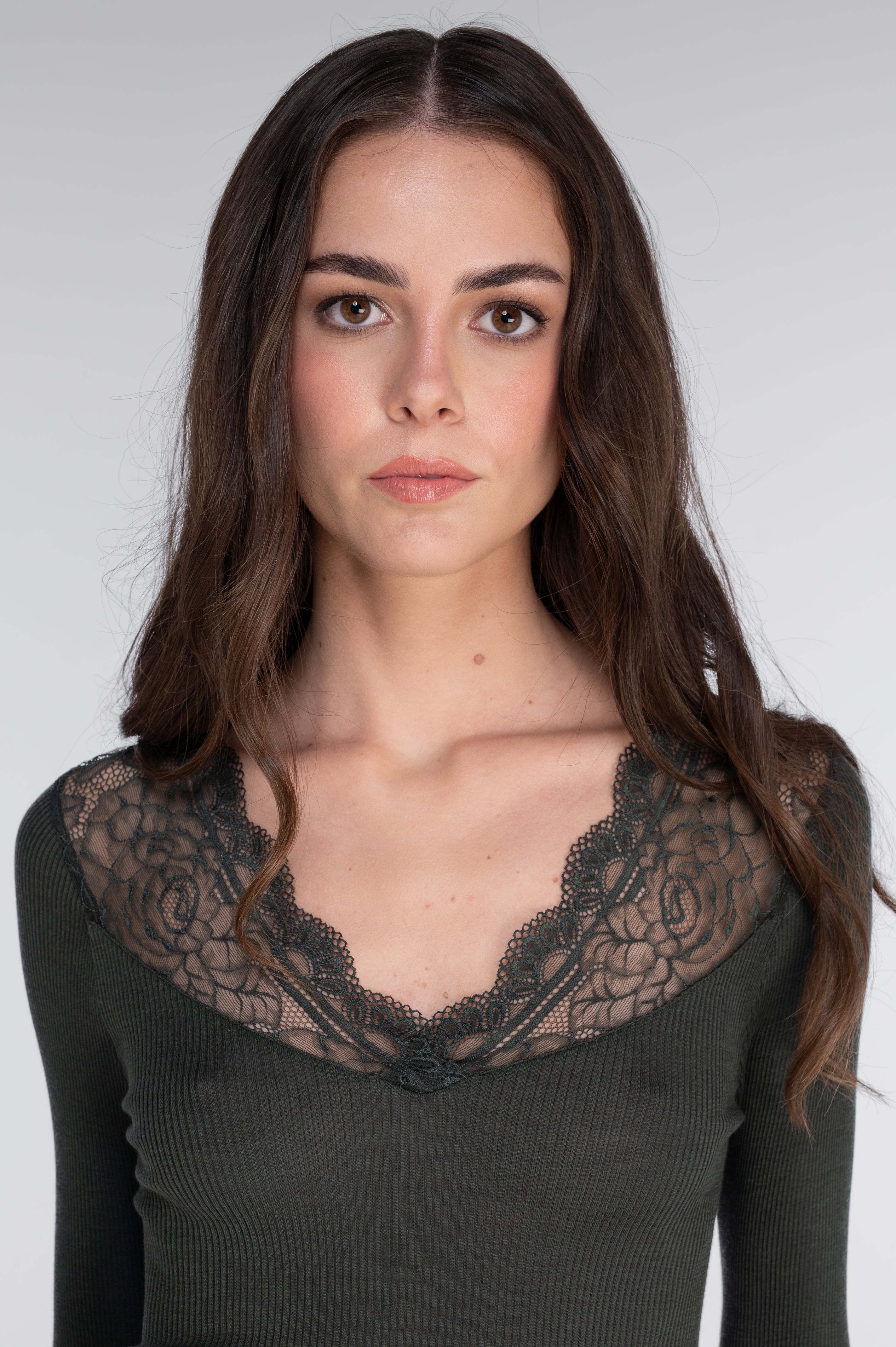 Chemise à manches longues en laine et soie avec dentelle Leavers 7410