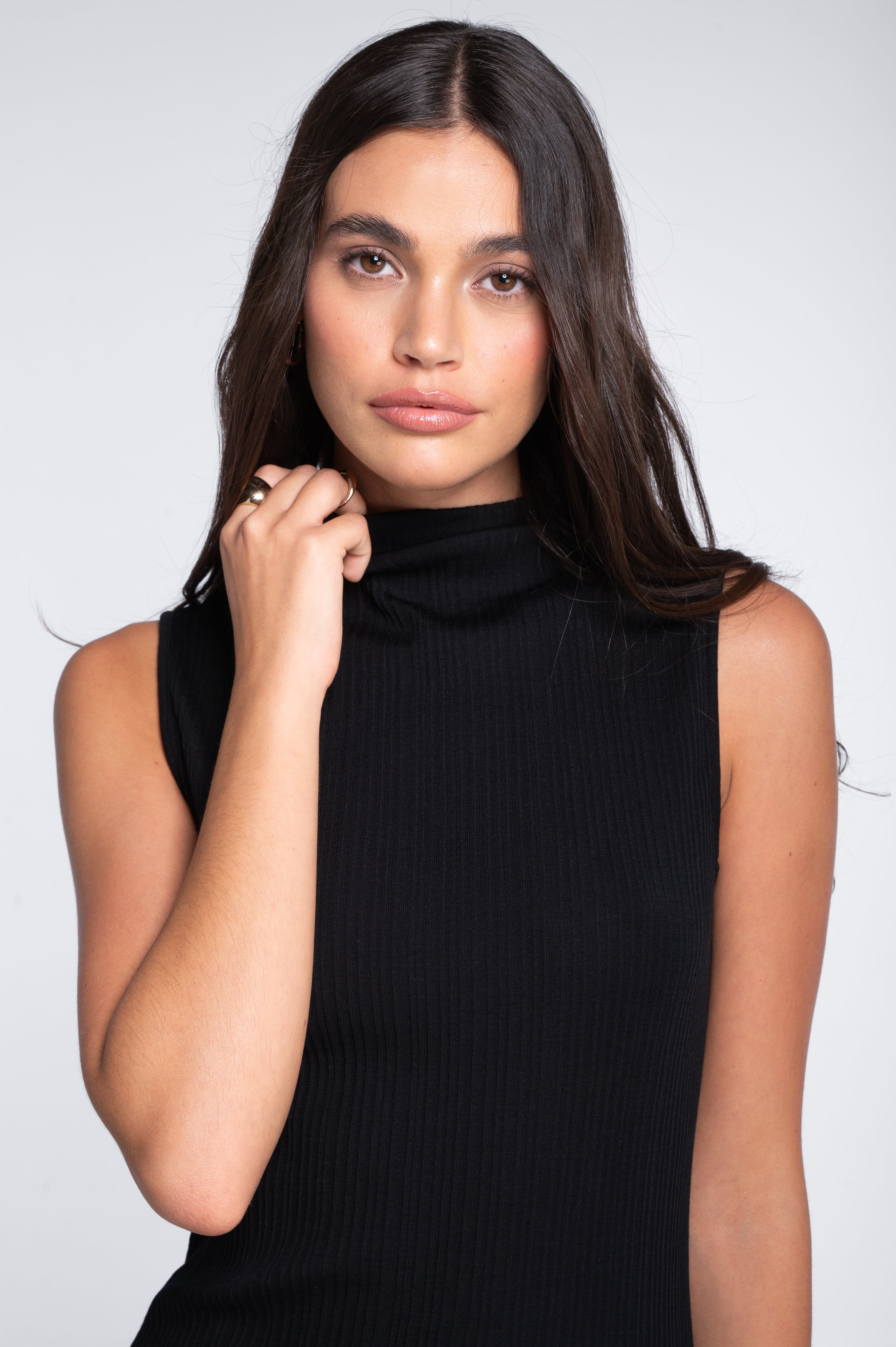 Top senza maniche in lana e seta con collo alto 7465