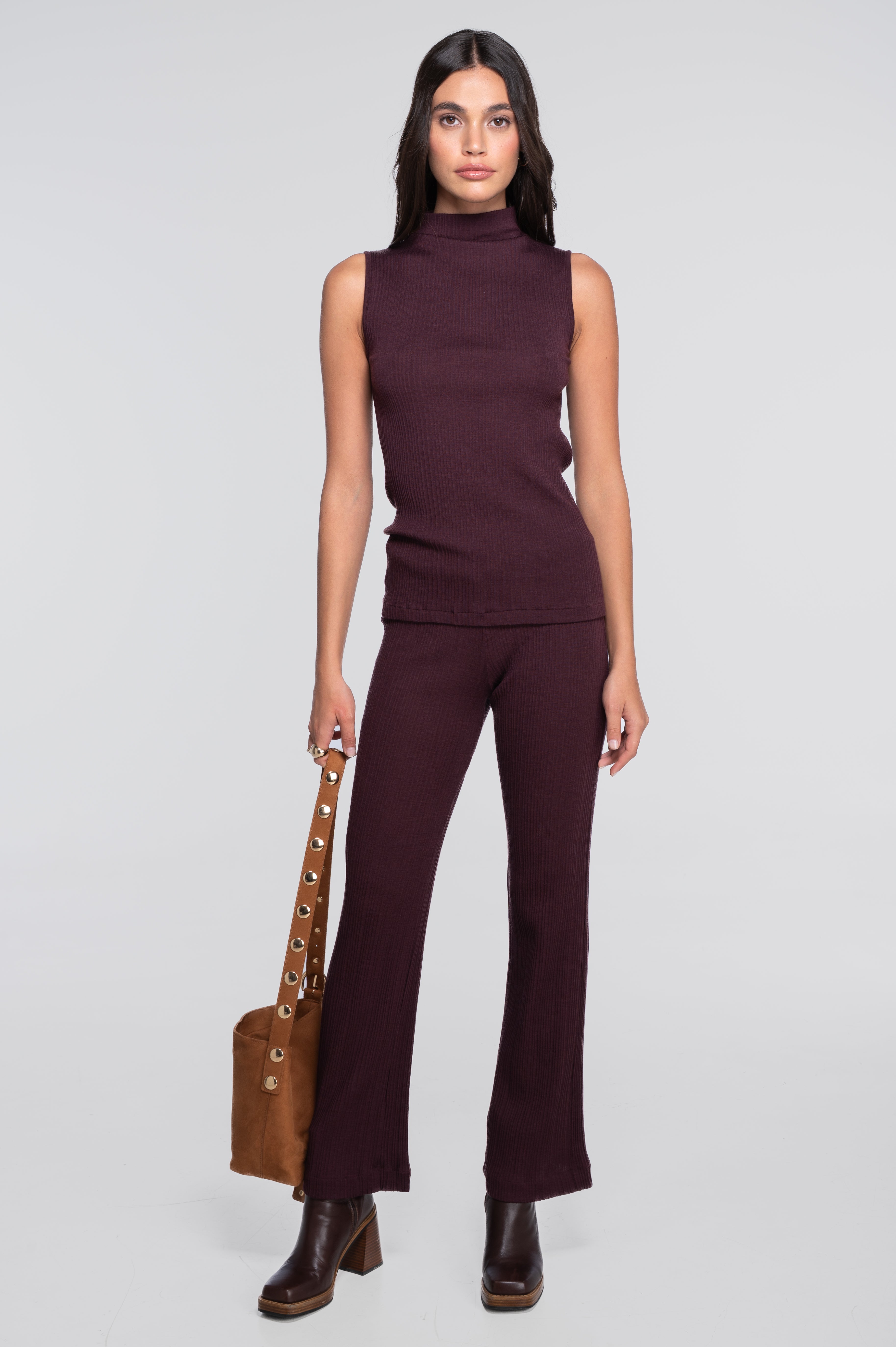 Haut sans manches en laine et soie à col montant 7465