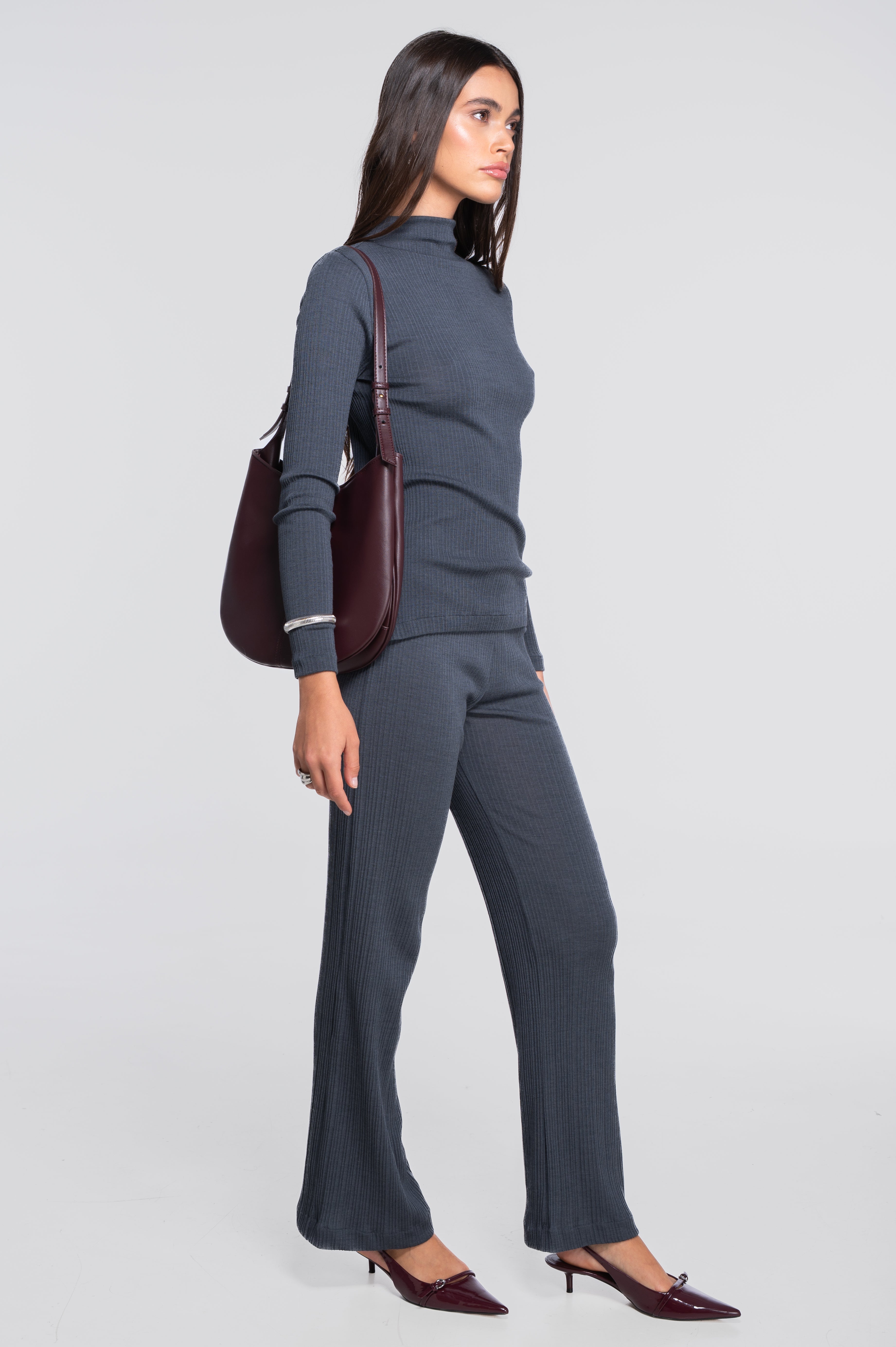 Haut à manches longues et col montant en laine et soie 7466