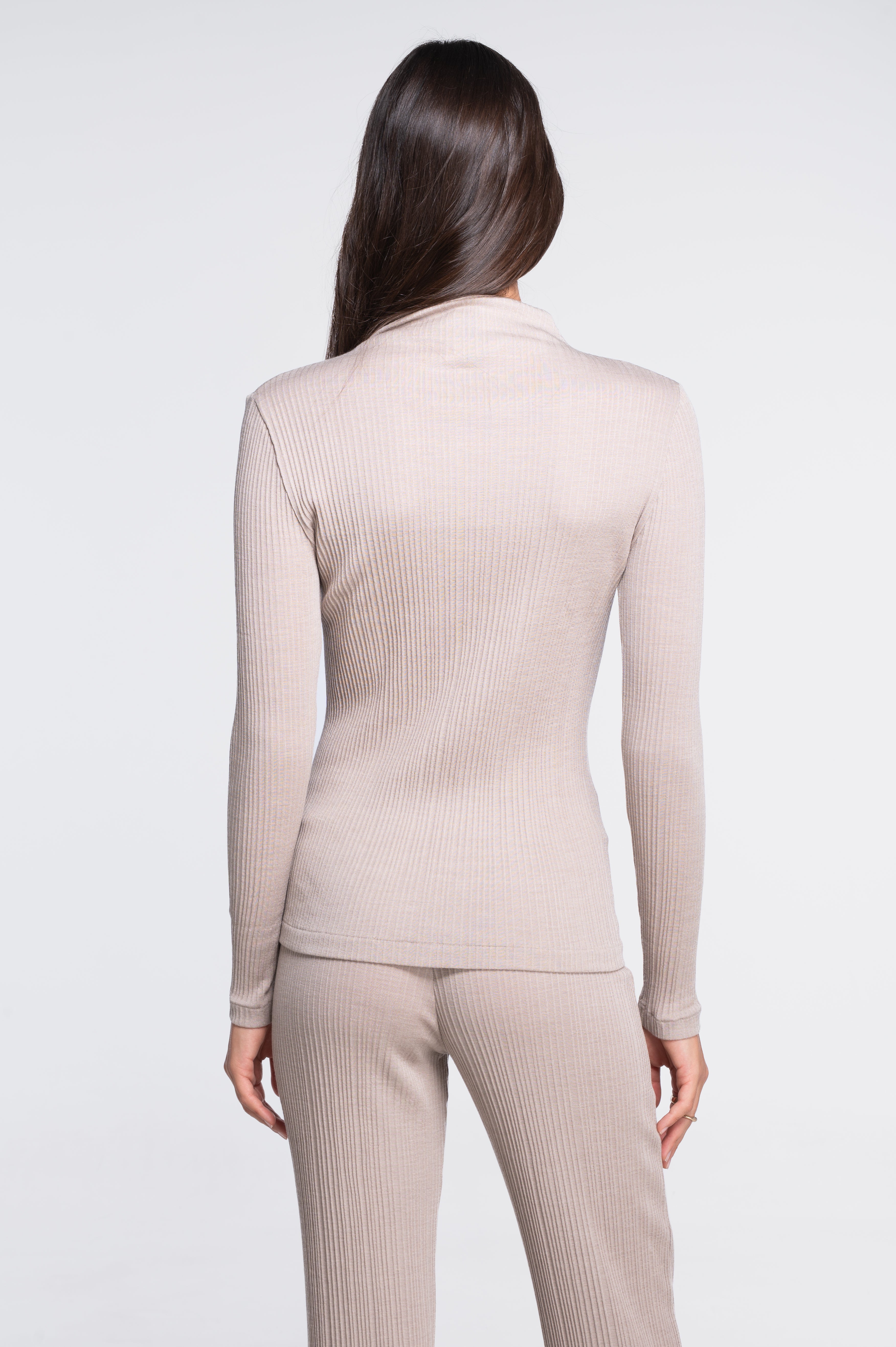 Haut à manches longues et col montant en laine et soie 7466