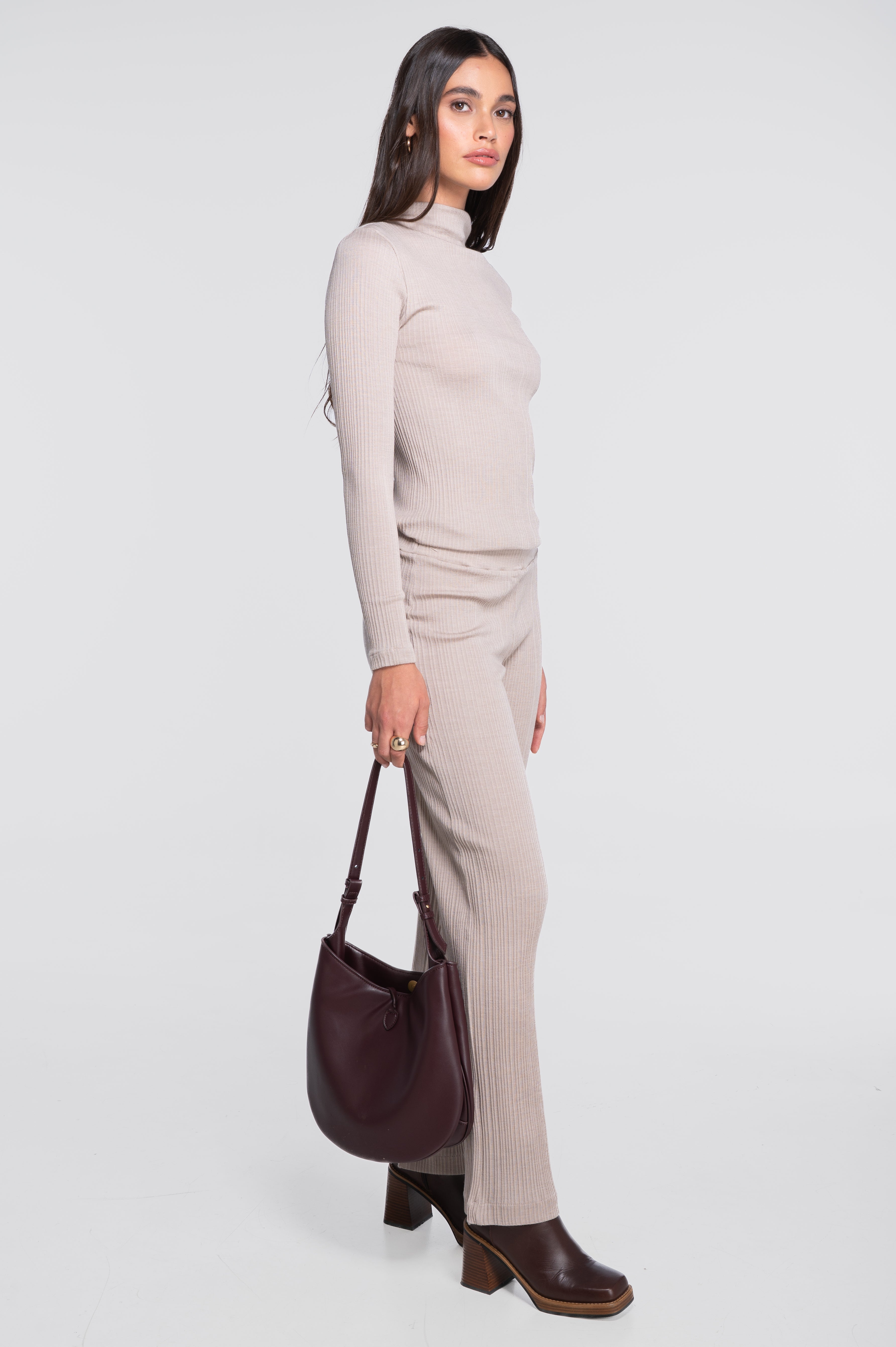 Haut à manches longues et col montant en laine et soie 7466