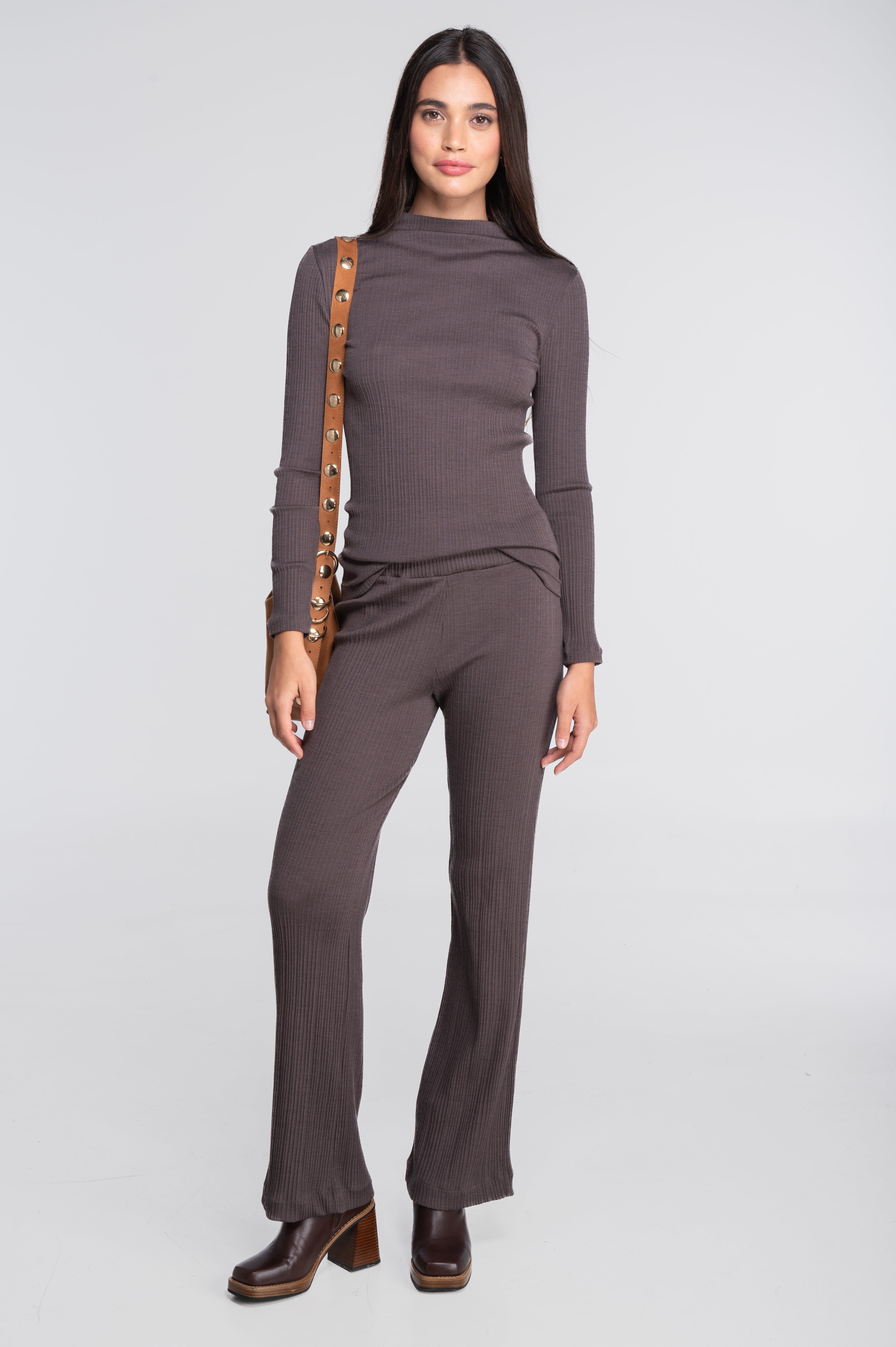 Haut à manches longues et col montant en laine et soie 7466