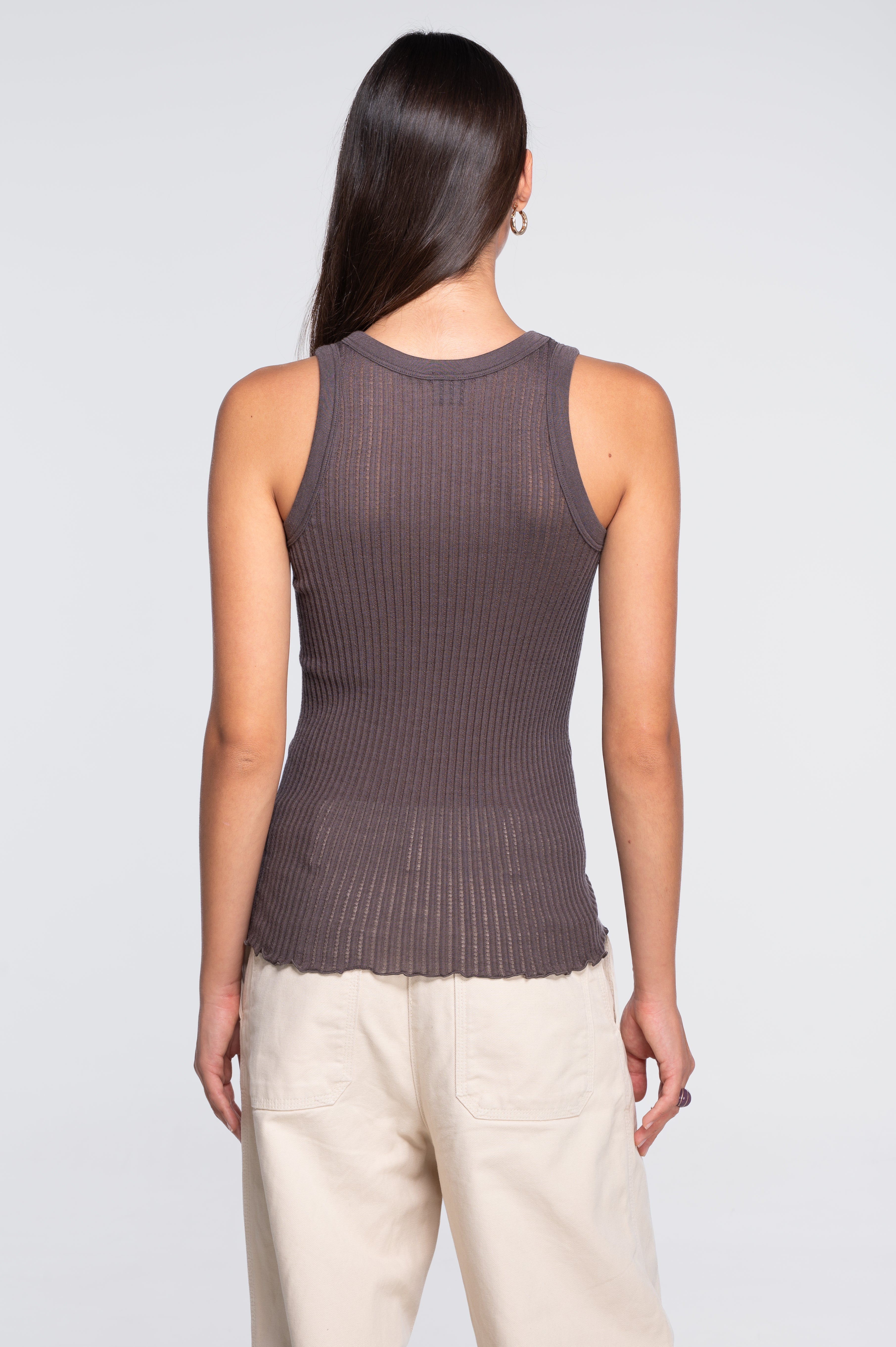 Top senza maniche con scollo all’americana in lana e seta ajouré 7490