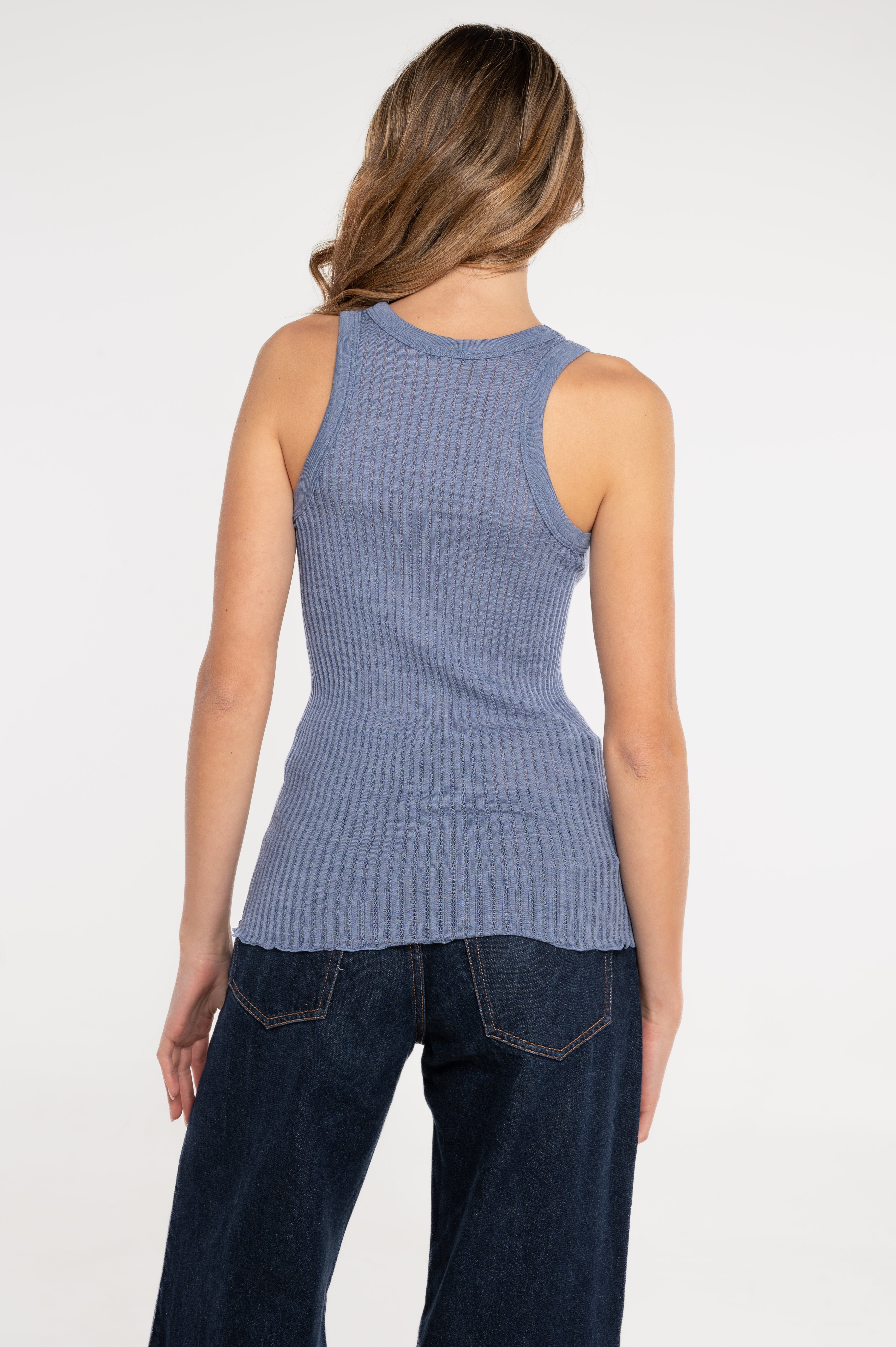 Haut sans manches à encolure américaine en laine et soie ajourée 7490