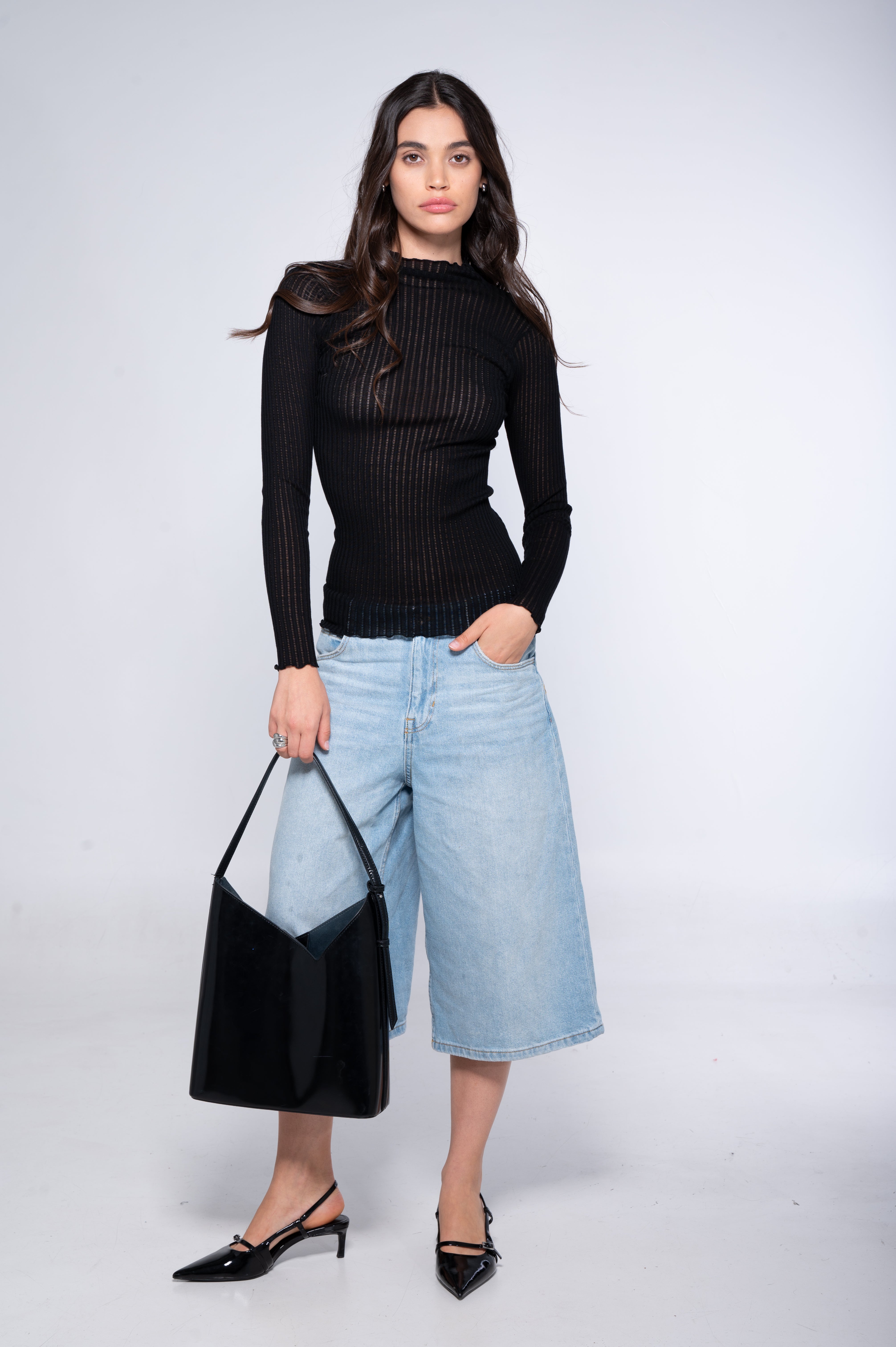 Haut à manches longues et col montant en laine et soie ajourée 7494