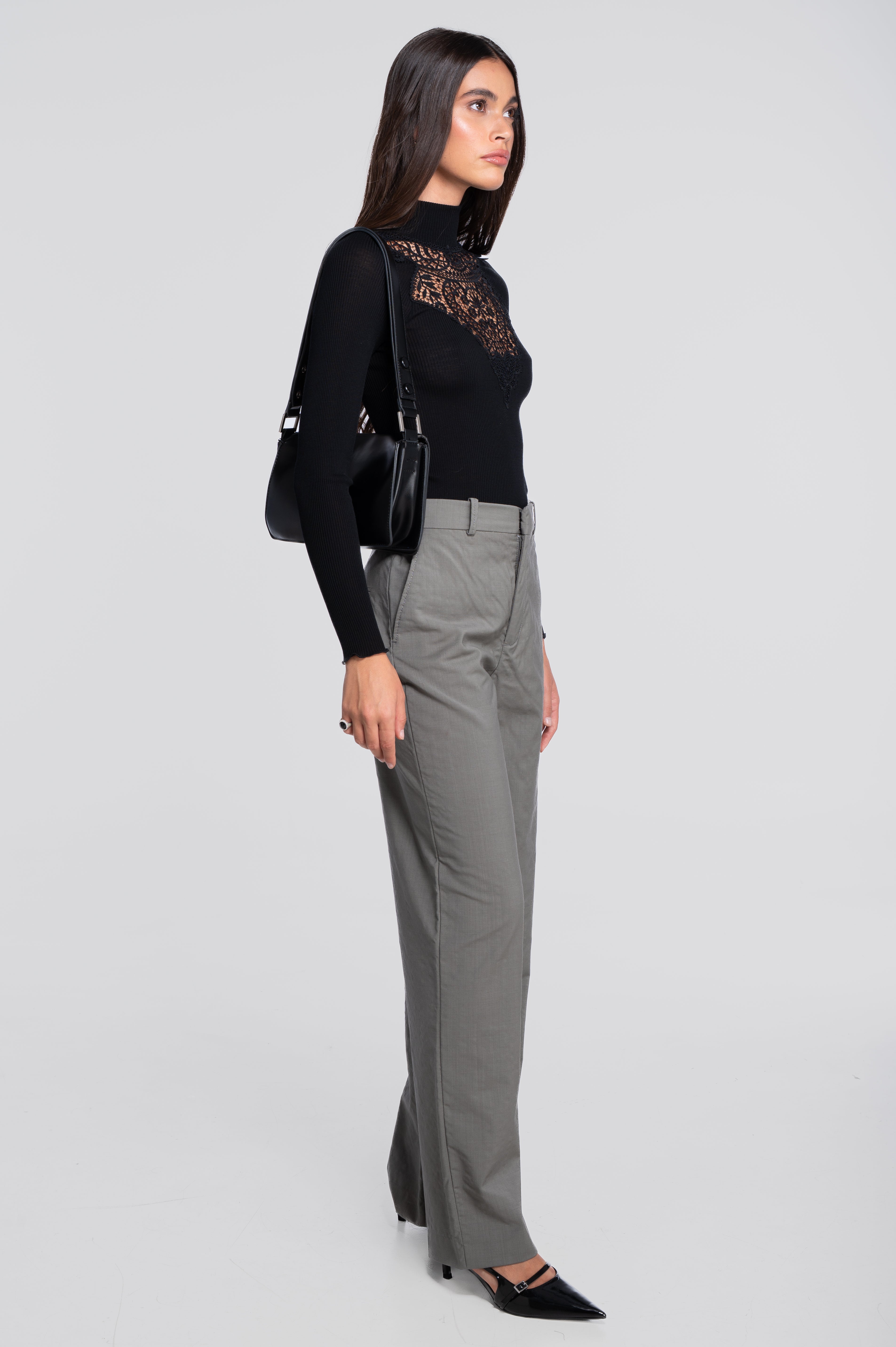 Long sleeves mock neck shirt with vintage macramé motif 7608