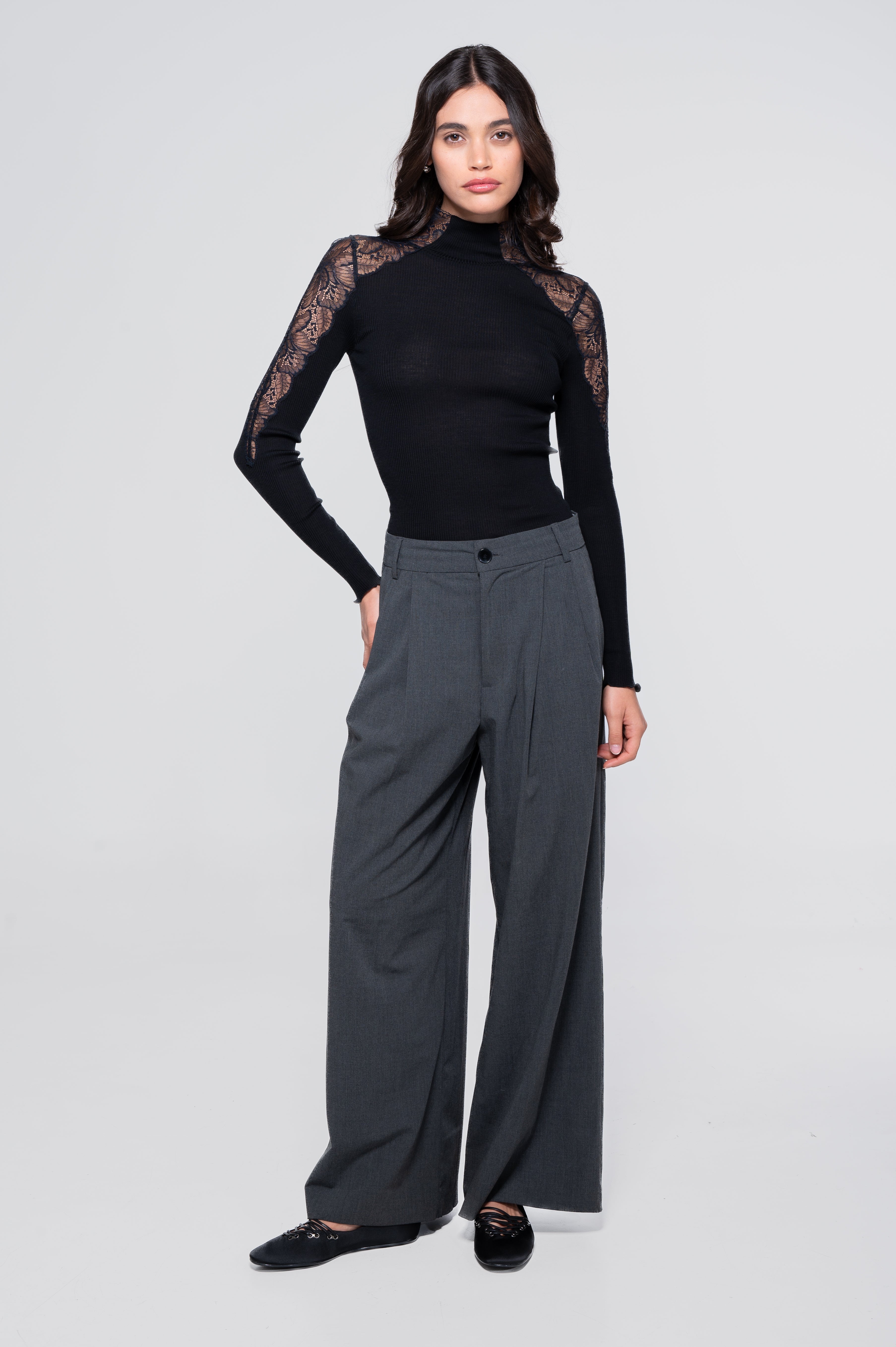 Wool and silk long sleeves mock neck shirt with Leavers lace insert 7613