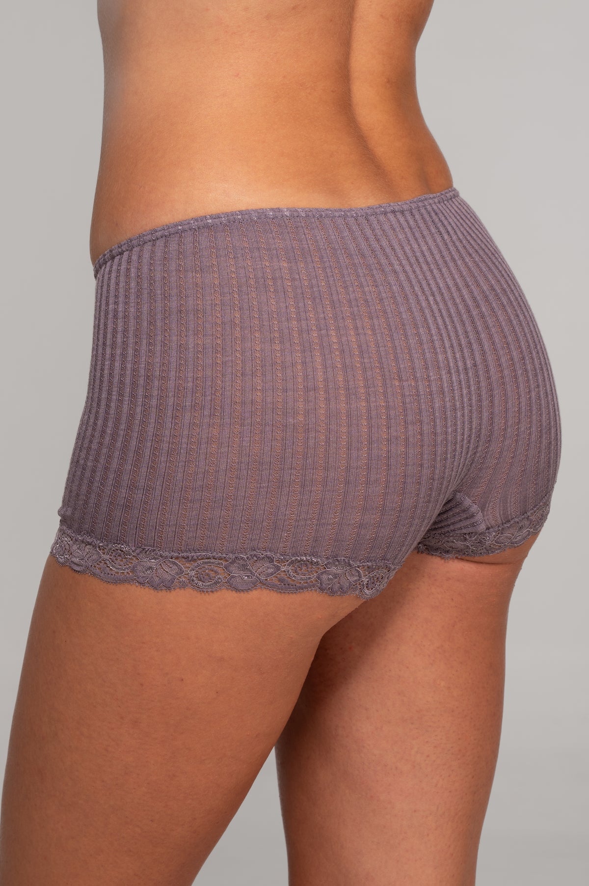 Mid-rise panties in ajouré wool and silk with Leavers lace 7645