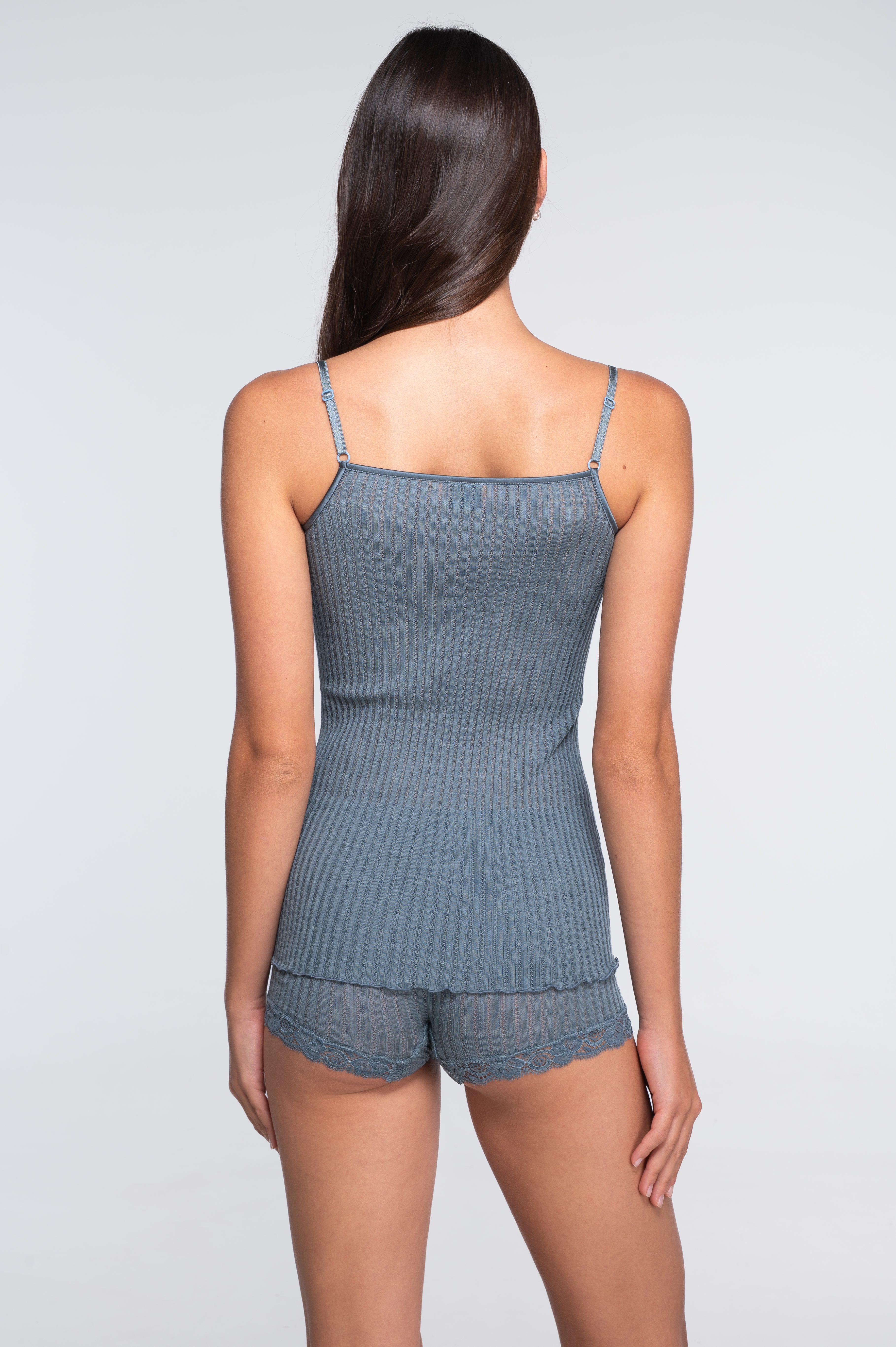 Straight neckline camisole top in ajouré wool and silk with Leavers lace 7646