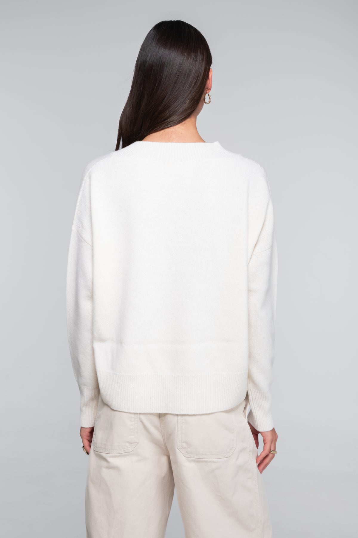 V neck pullover in pure carded wool 7672