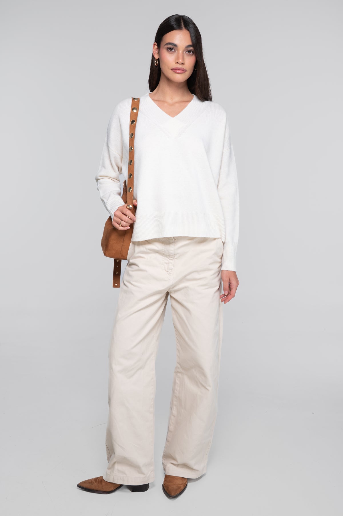 V neck pullover in pure carded wool 7672