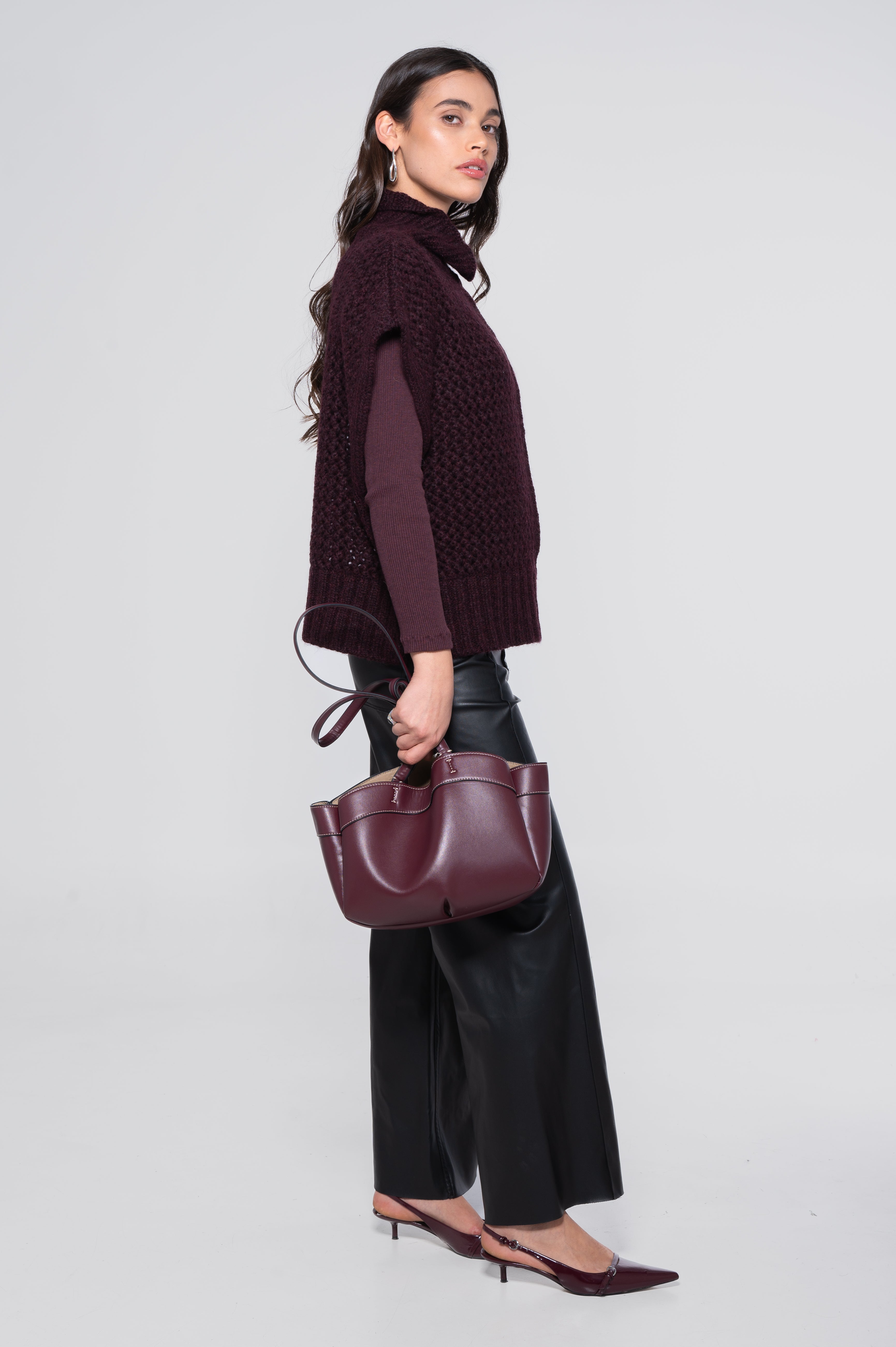 Mock neck vest in alpaca blend with openwork texture 7681