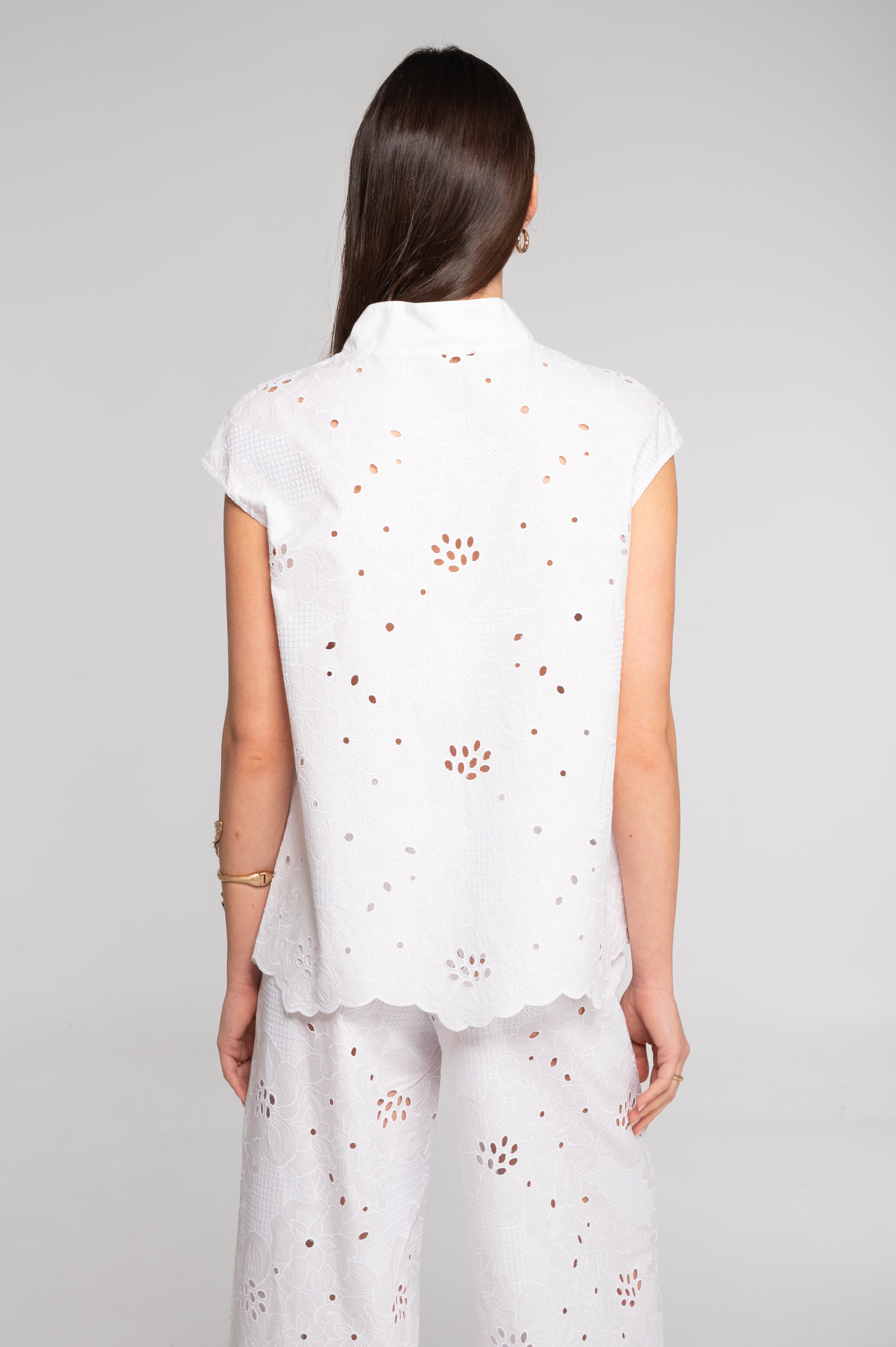 Broderie anglaise flared blouse 7711