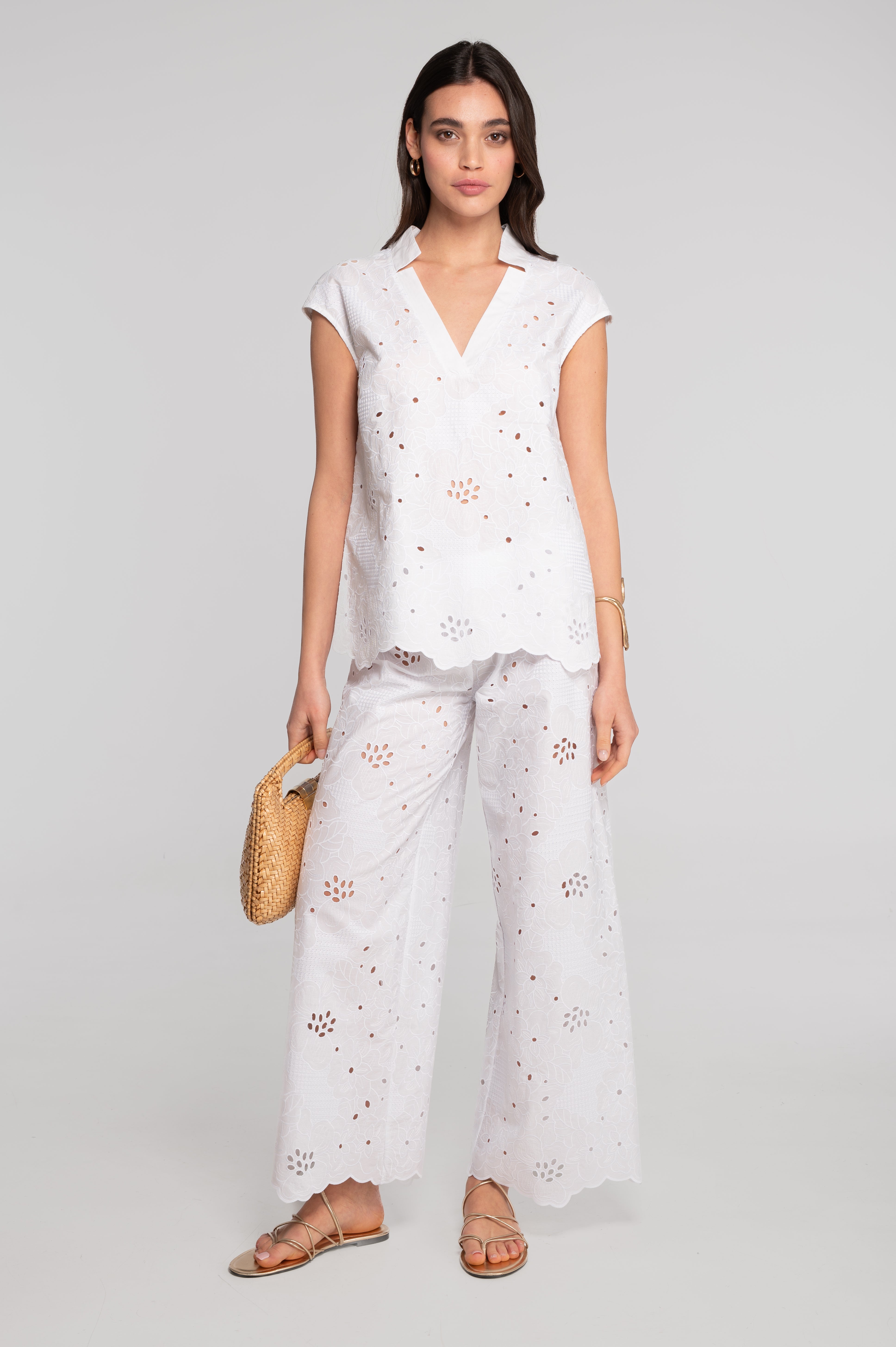 Broderie anglaise flared blouse 7711