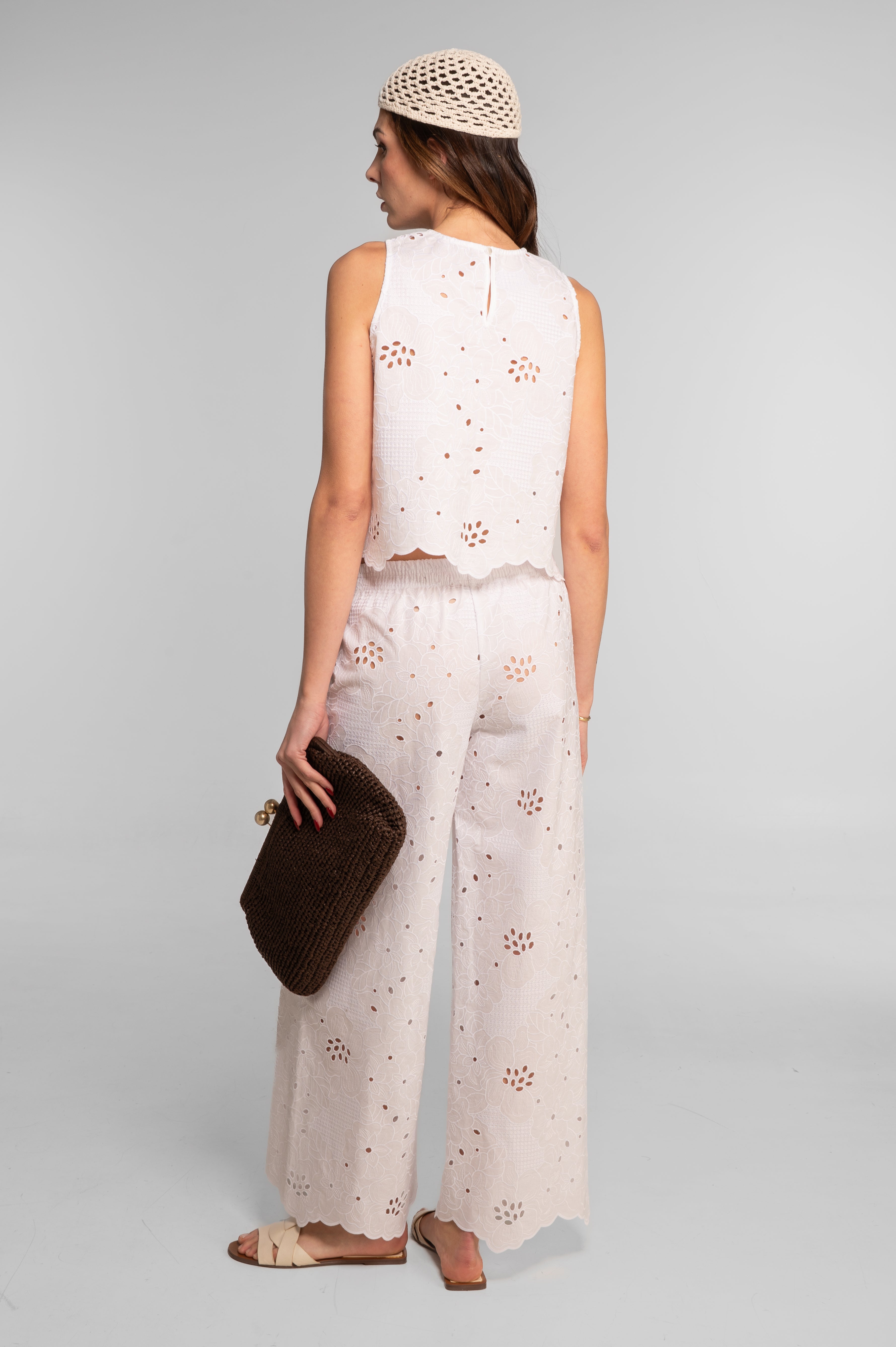 Broderie anglaise sleeveless cropped top 7713