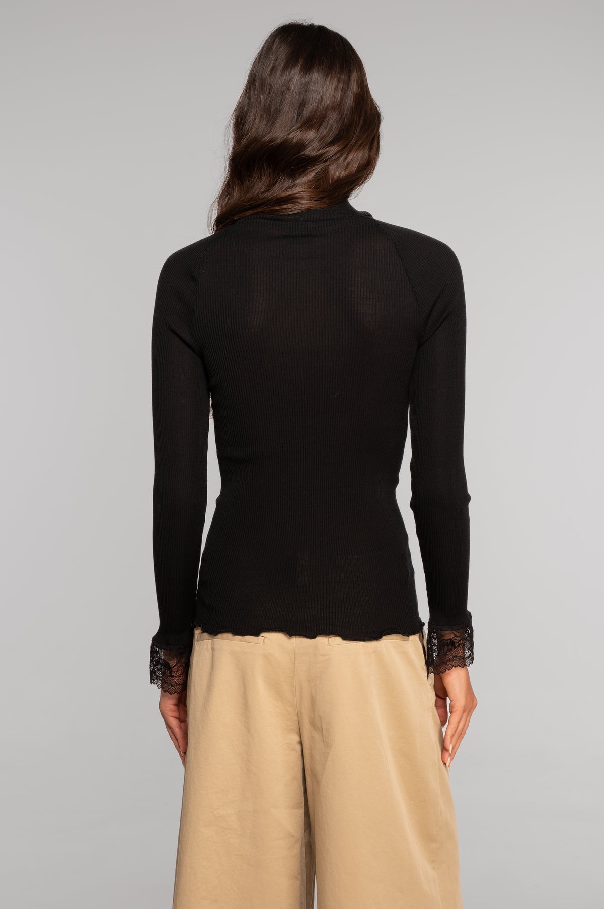 Wool and silk long sleeves mock neck shirt with Leavers lace insert 7802