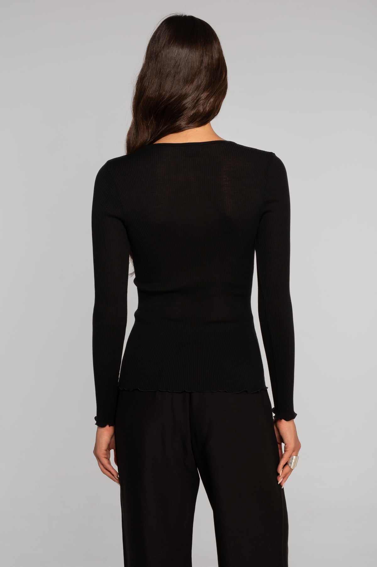 Wool and silk long sleeves V neck shirt with Chantilly lace insert 7817