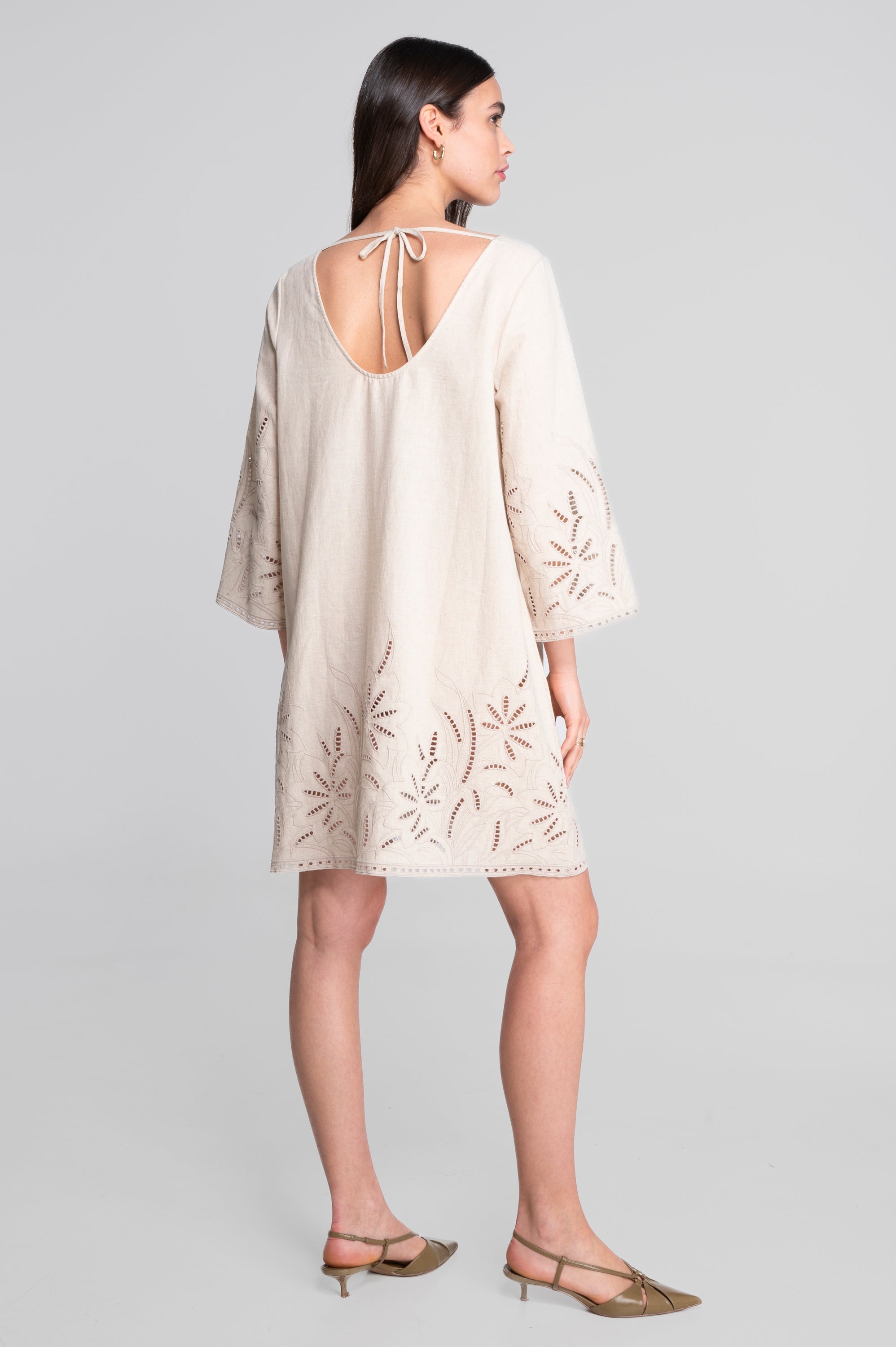 Cotton-linen dress with foliage embroidery 7532