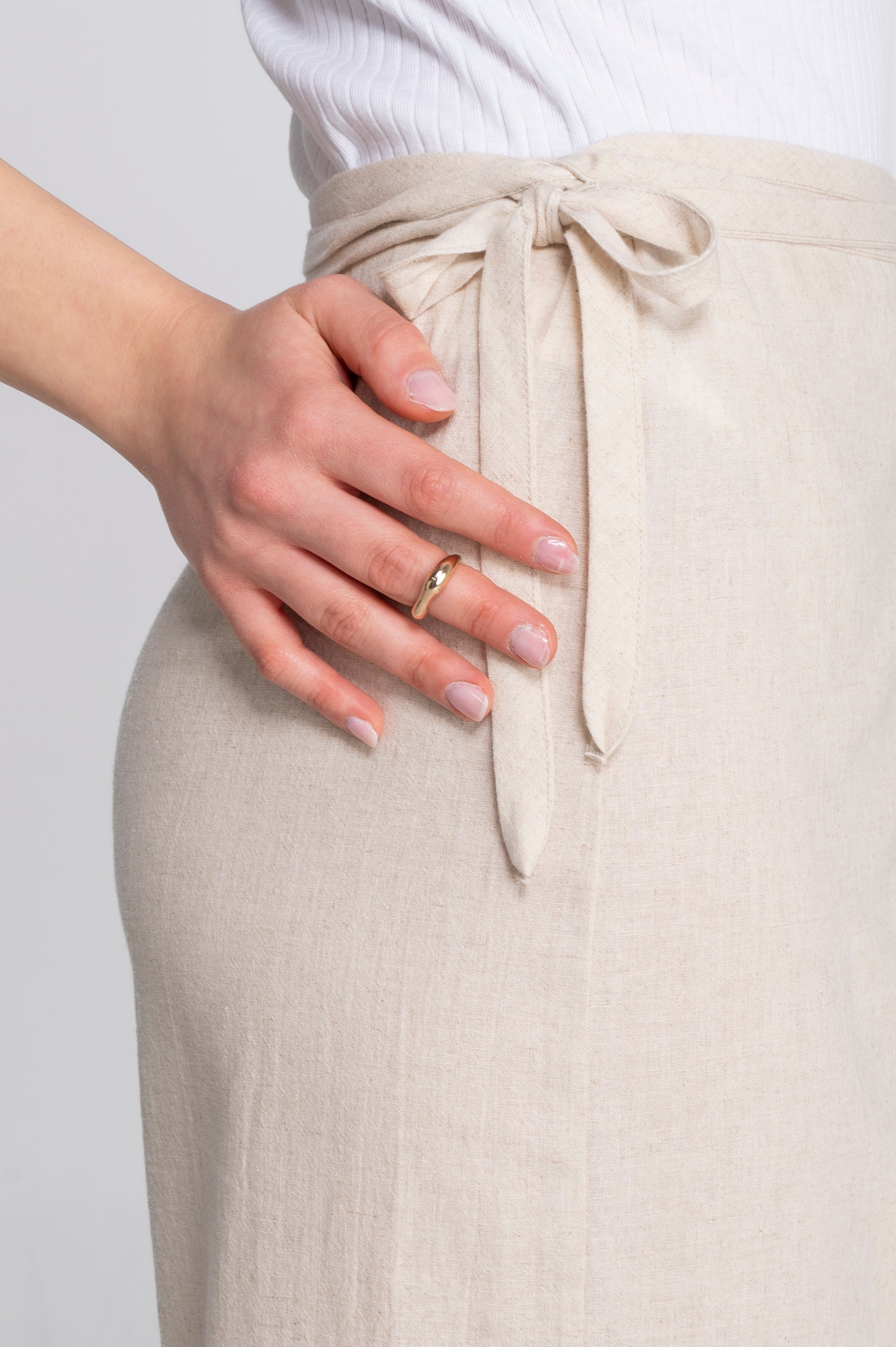 Long wrap skirt in cotton-linen with foliage embroidery 7535