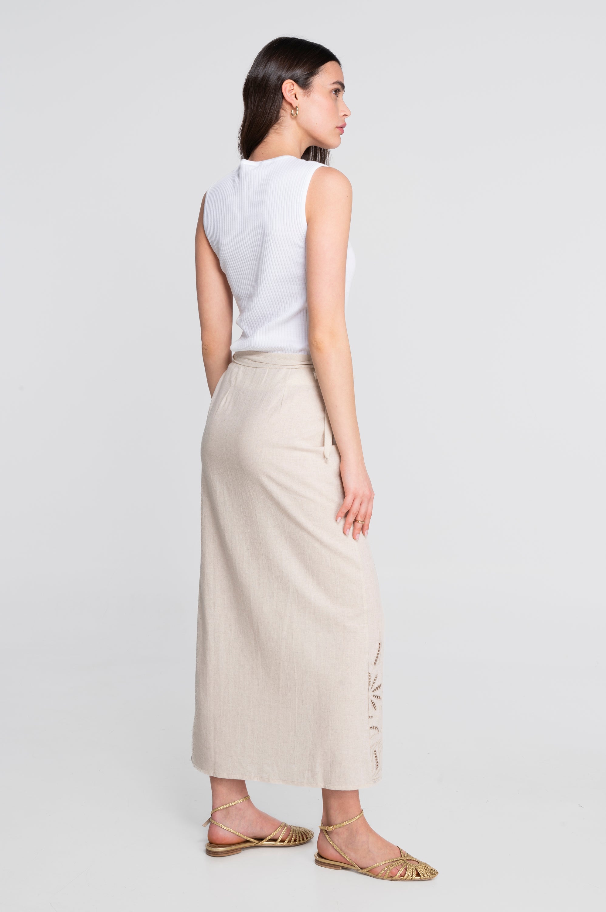 Long wrap skirt in cotton-linen with foliage embroidery 7535
