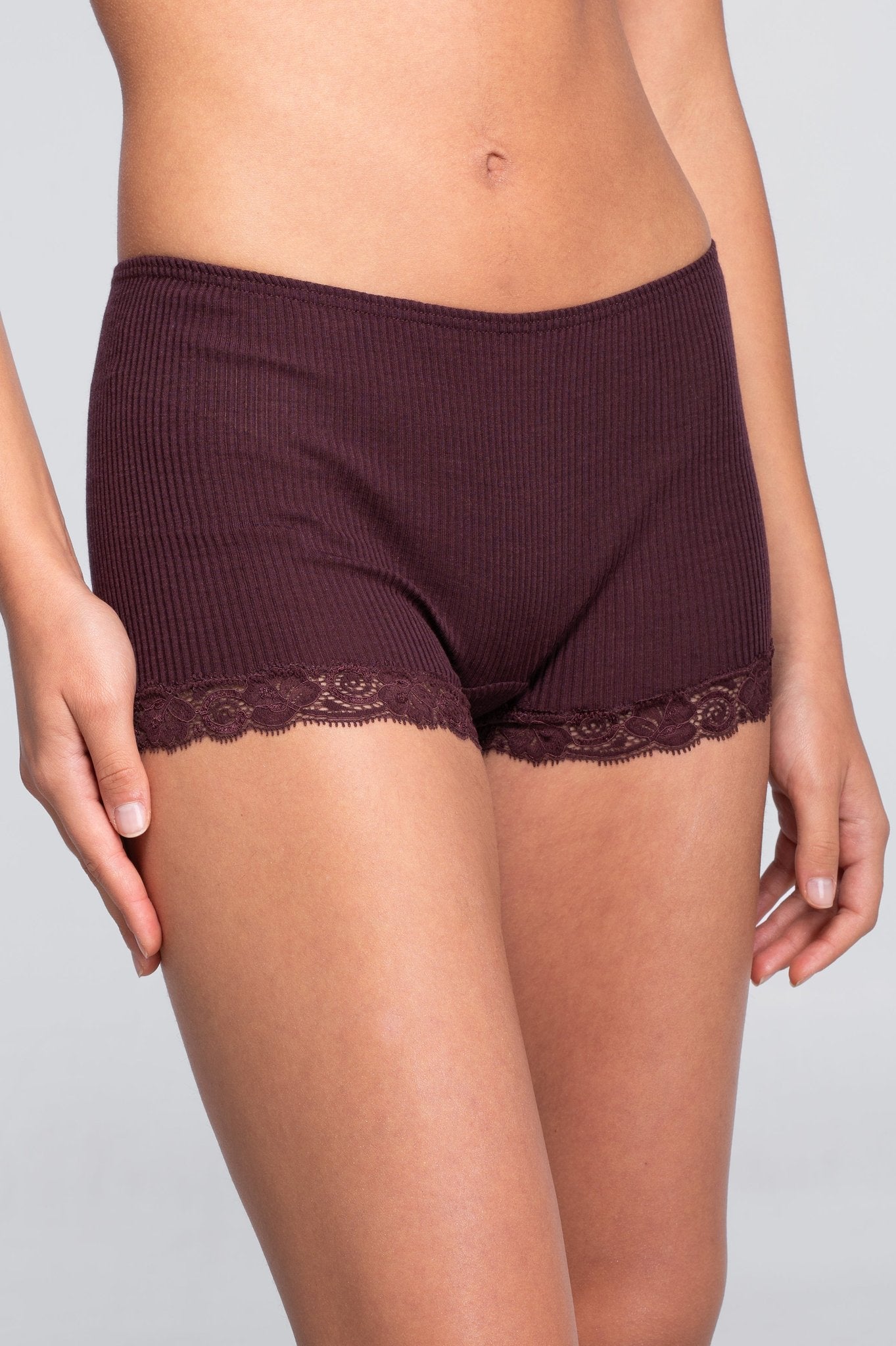 Set di canottiera in lana e seta con spalle larghe 3410 + boxer da donna 3413