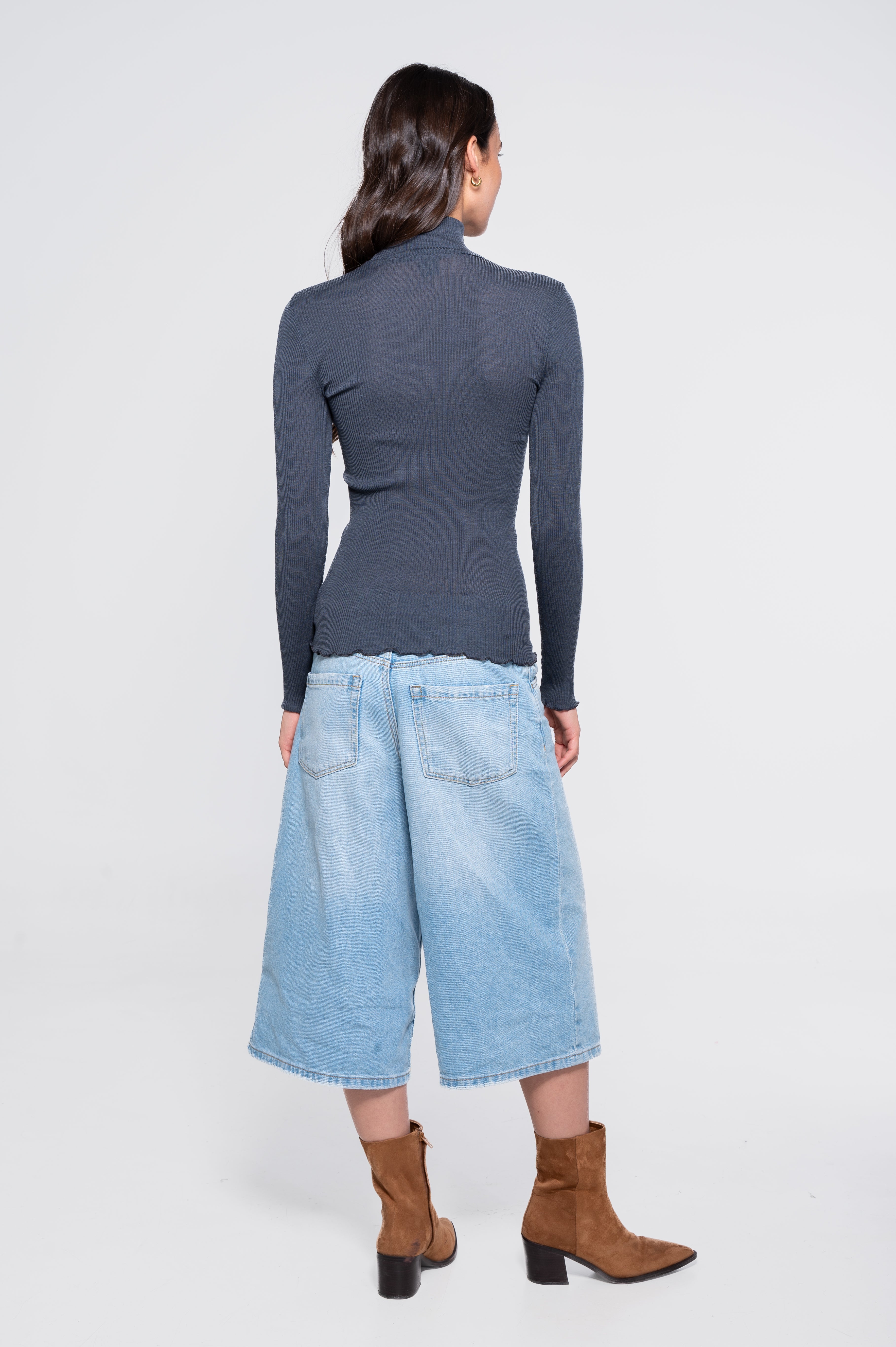 Pull à col montant à manches longues en laine et soie 3429